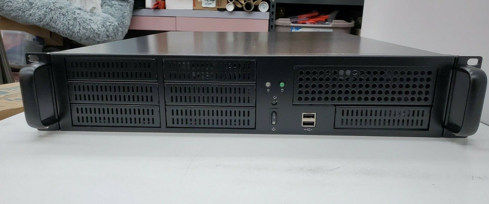 iStarUSA E-207L 2U E-ATX 7 x 3.5" Bays Rackmount Chassis