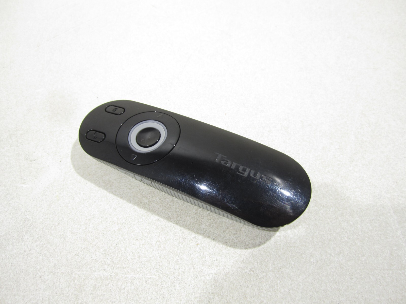 Targus Presentation Laser Pointer /Remote Clicker AMP13US with Mini USB Receiver