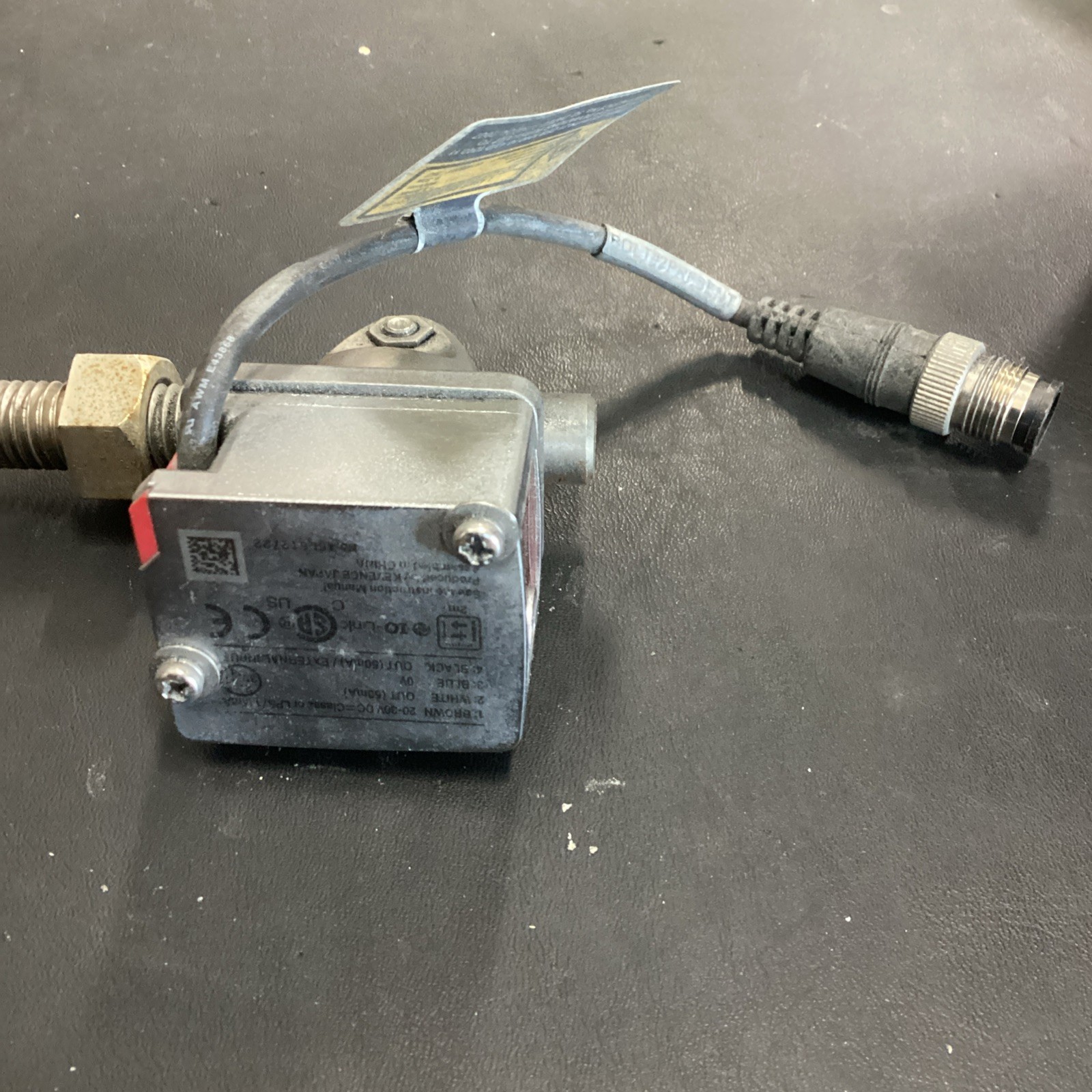 Keyence LR-TB2000C Laser Proximity Sensor 2 Meter 20-30VDC (USED)