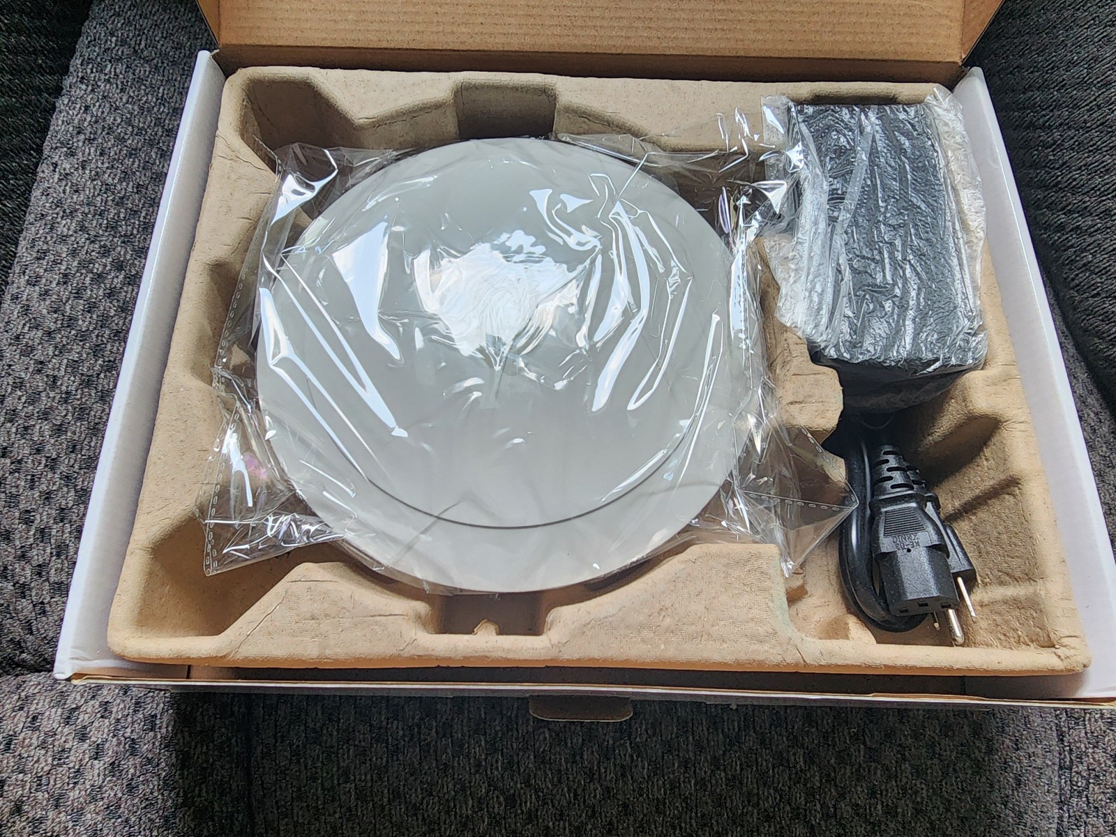 Crestron CEN-WAP-1500 High Power Dual-Band 802.11 Wireless Access Point
