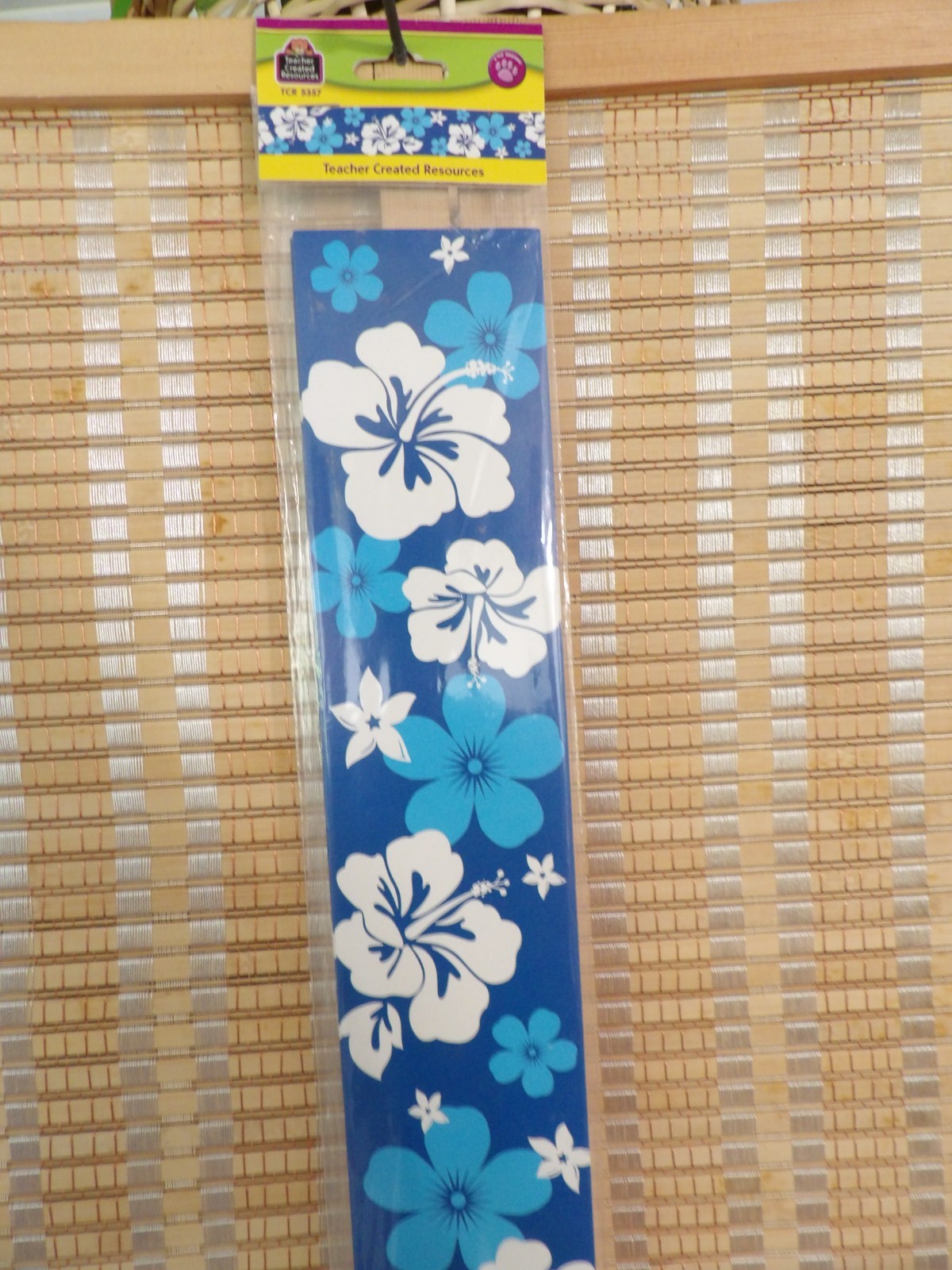 Teacher Created Resources Blue Hibiscus Flower 3"x35" Border = 35 Feet TCR 5356