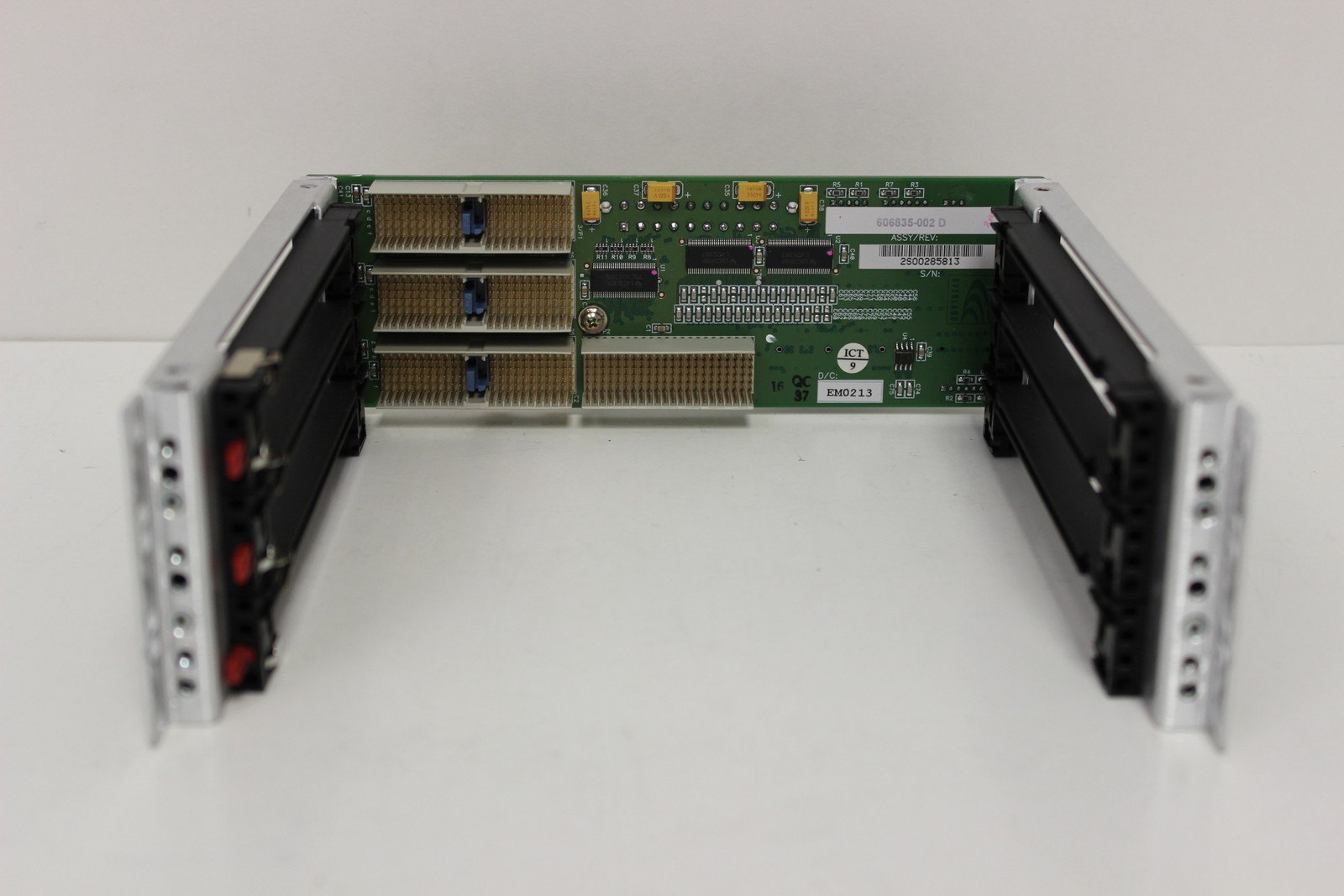 OVERLAND DATA 606835-002 D BACKPLANE BOARD WITH CAGE NEO LIBRARY EM0213