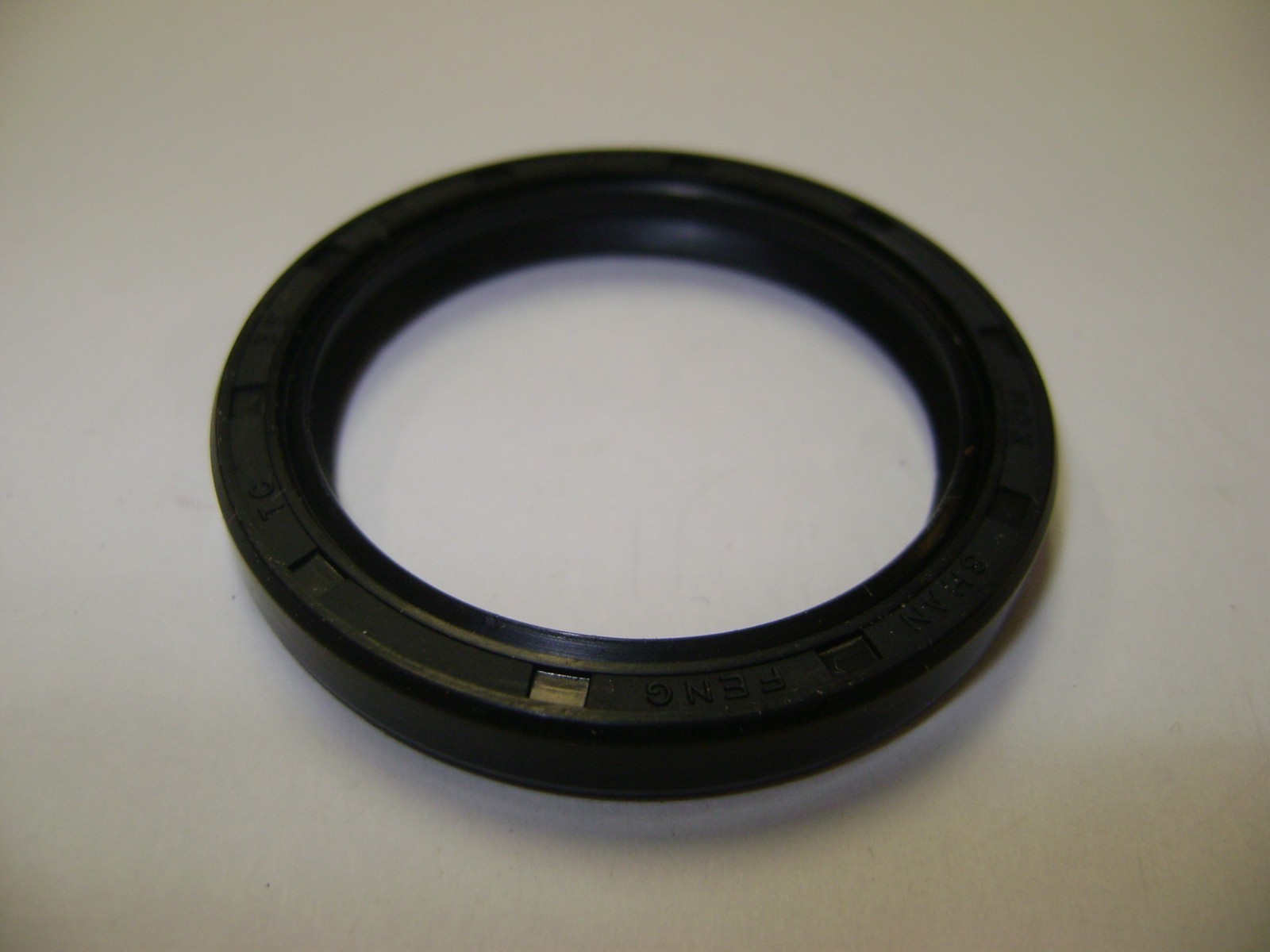 NEW TC 35X45X6 DOUBLE LIPS METRIC OIL / DUST SEAL 35mm X 45mm X 6mm