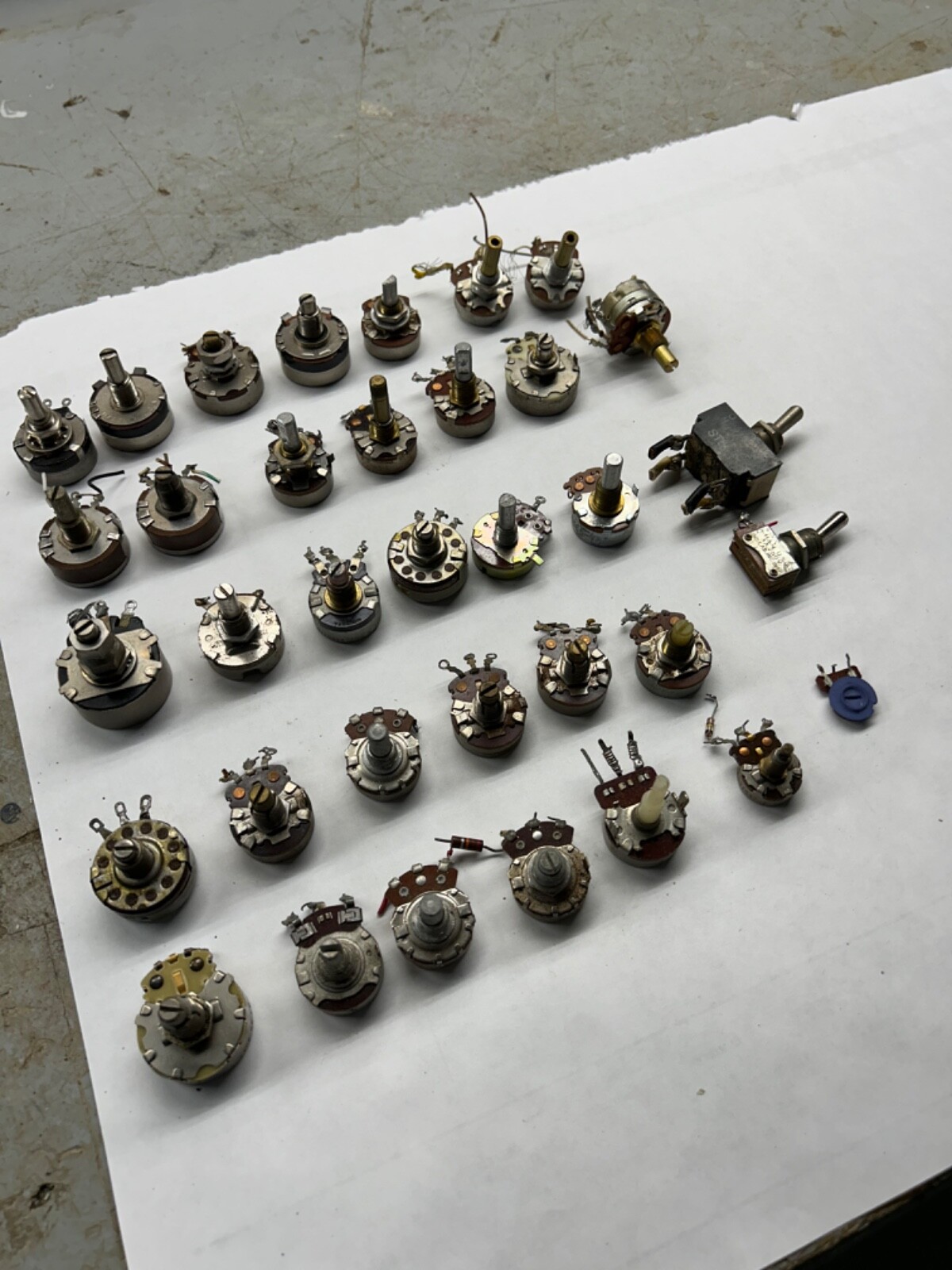 Large LOT  VTG SWITCHES RADIO HAM RADIO l