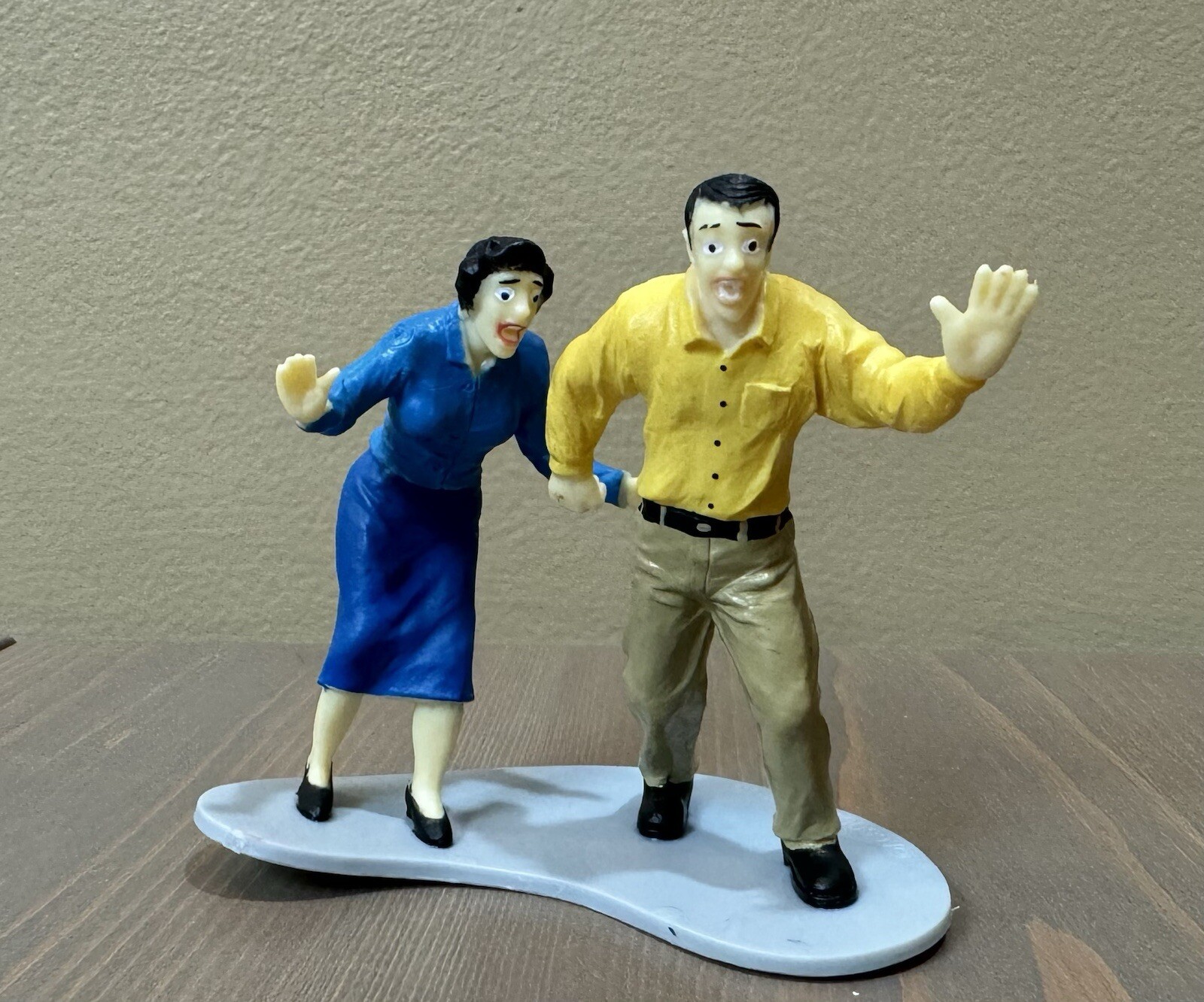 Vintage Surprised Couple plastic people for train or Christmas scene