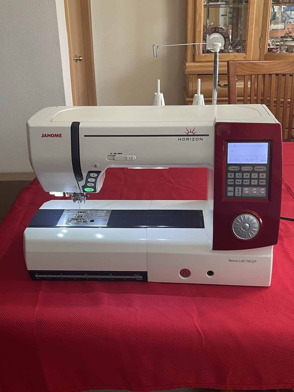 Janome Horizon Memory Craft 7700 QCP Computerized Sewing Machine