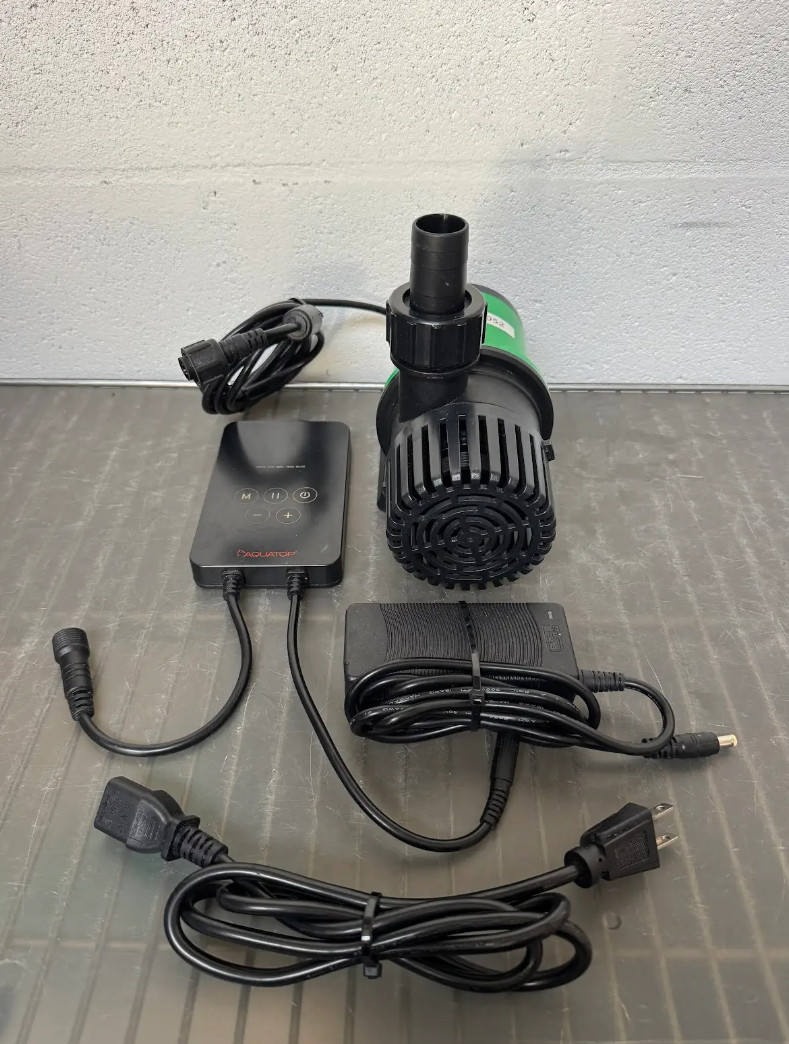 AQUATOP - MWP-2300 MaxFlow DC Water Pump w/ Controller (PRE-OWNED)