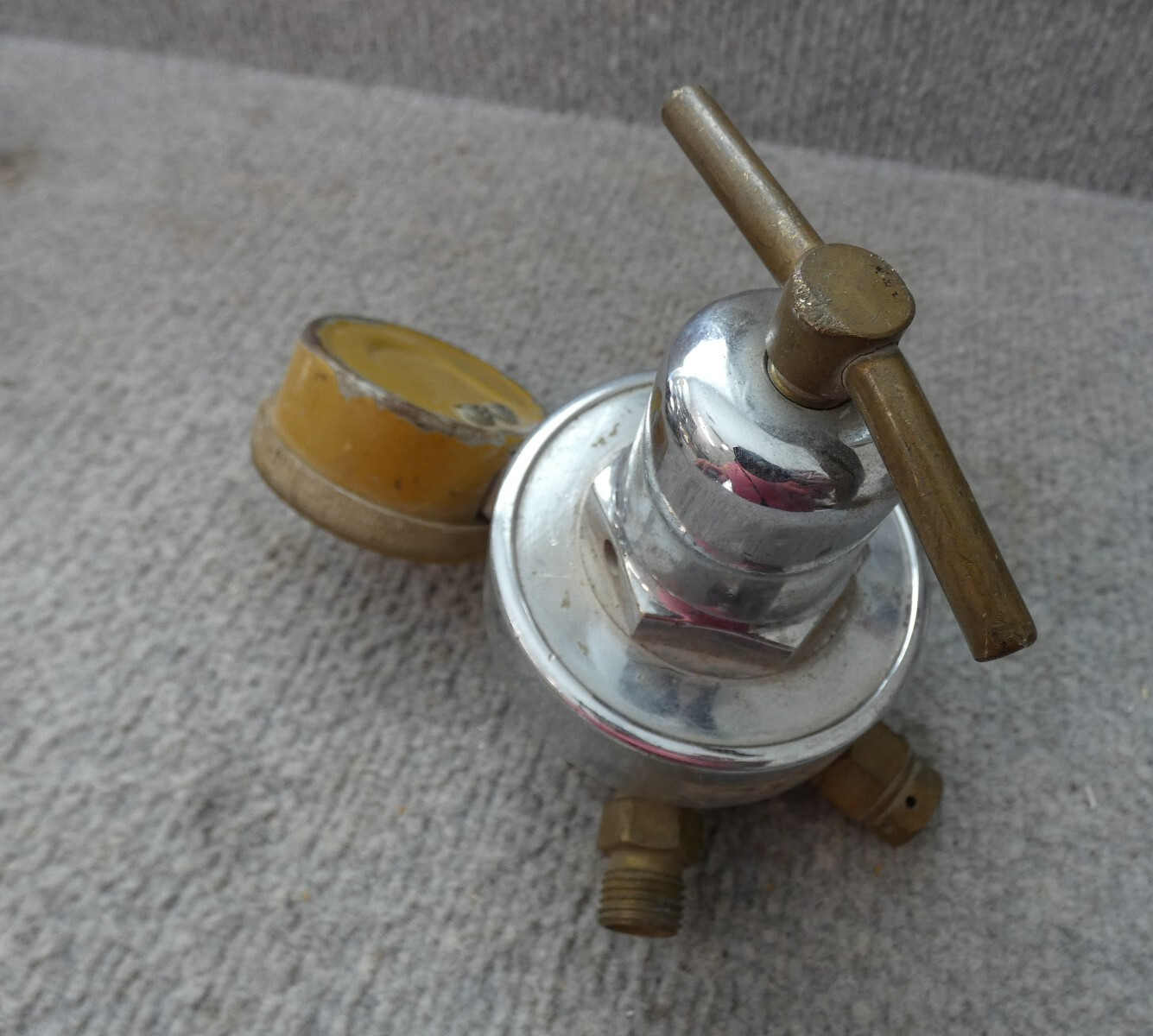 WELDING REGULATOR MANIFOLD GAUGE