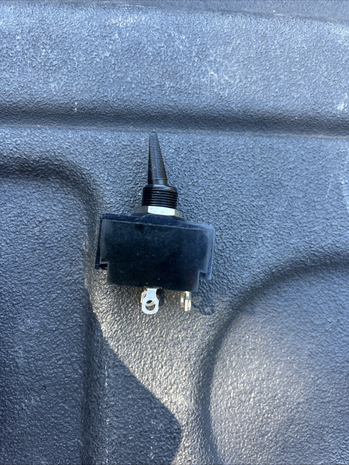 CARLING Toggle Switch- 12A, 250VAC; 17A, 125VAC; 1HP, 250 VAC
