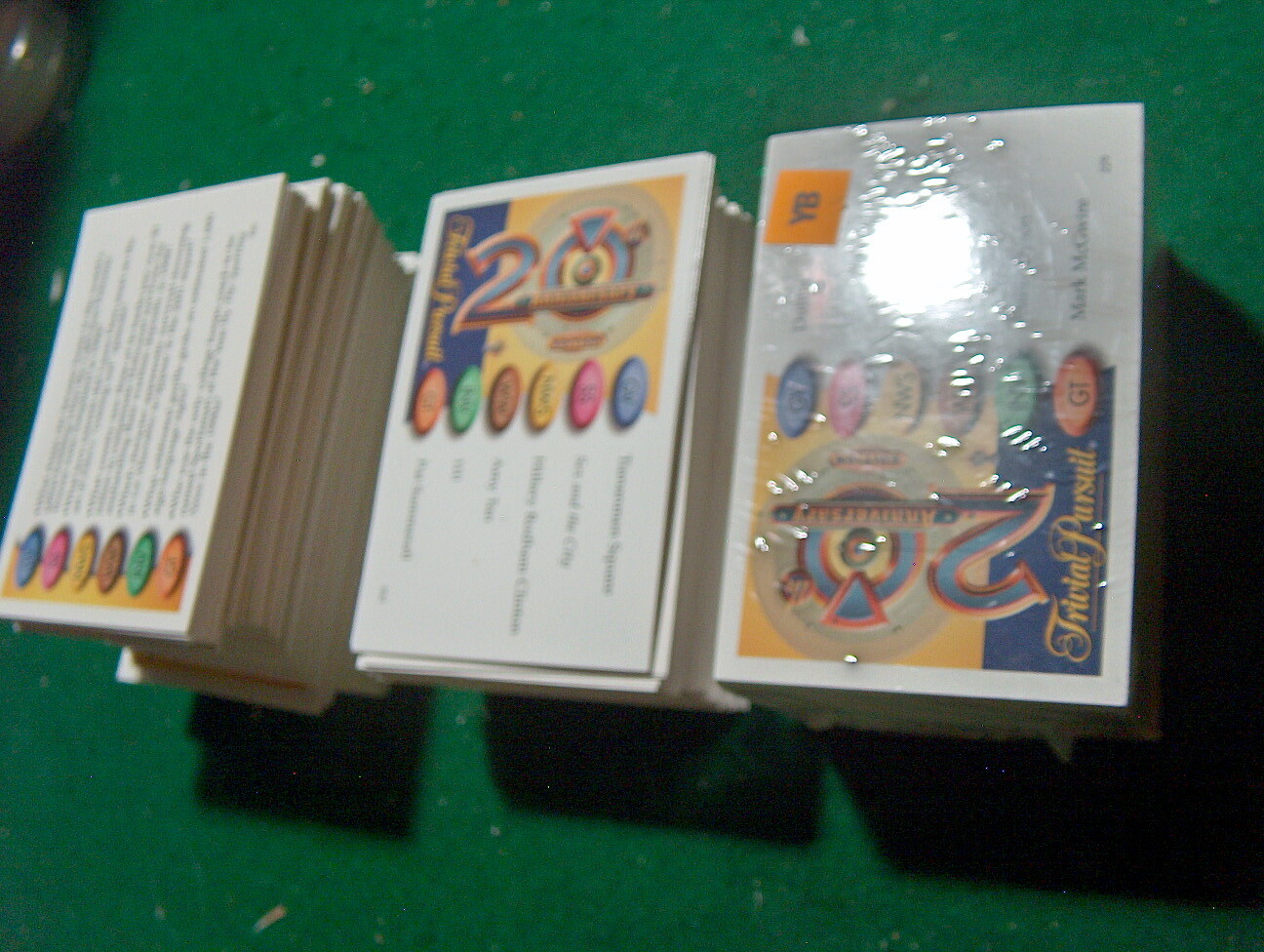 Trivial Pursuit 20th anniversary edition 3600 questions - 600 trivia CARDS ONLY