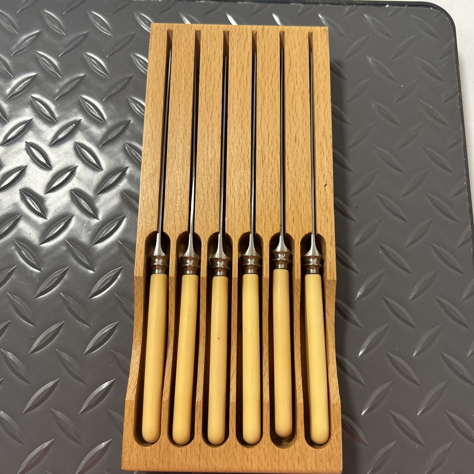 Set of 6 Leppington Sheffield England Stainless Cutlery Knives with Tray Likenew