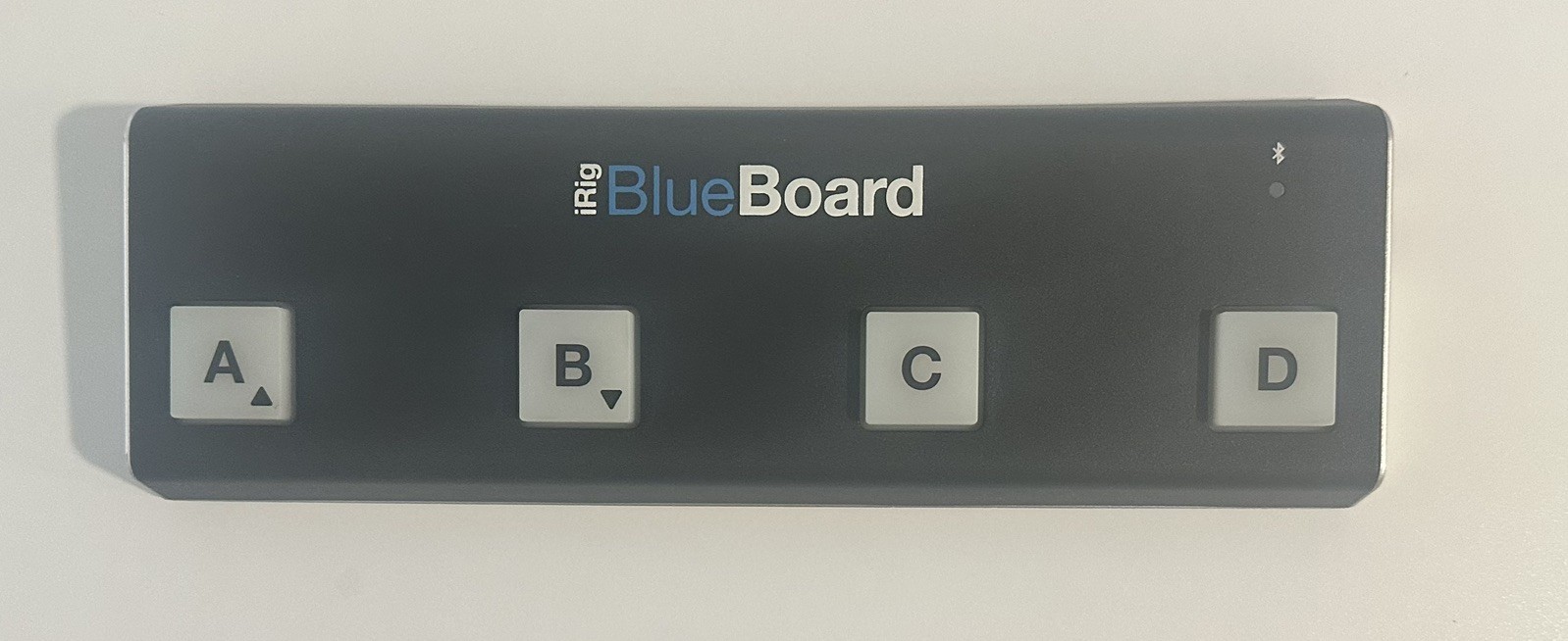 IK Multimedia iRig BlueBoard Bluetooth Wireless MIDI Footcontroller iOS and Mac
