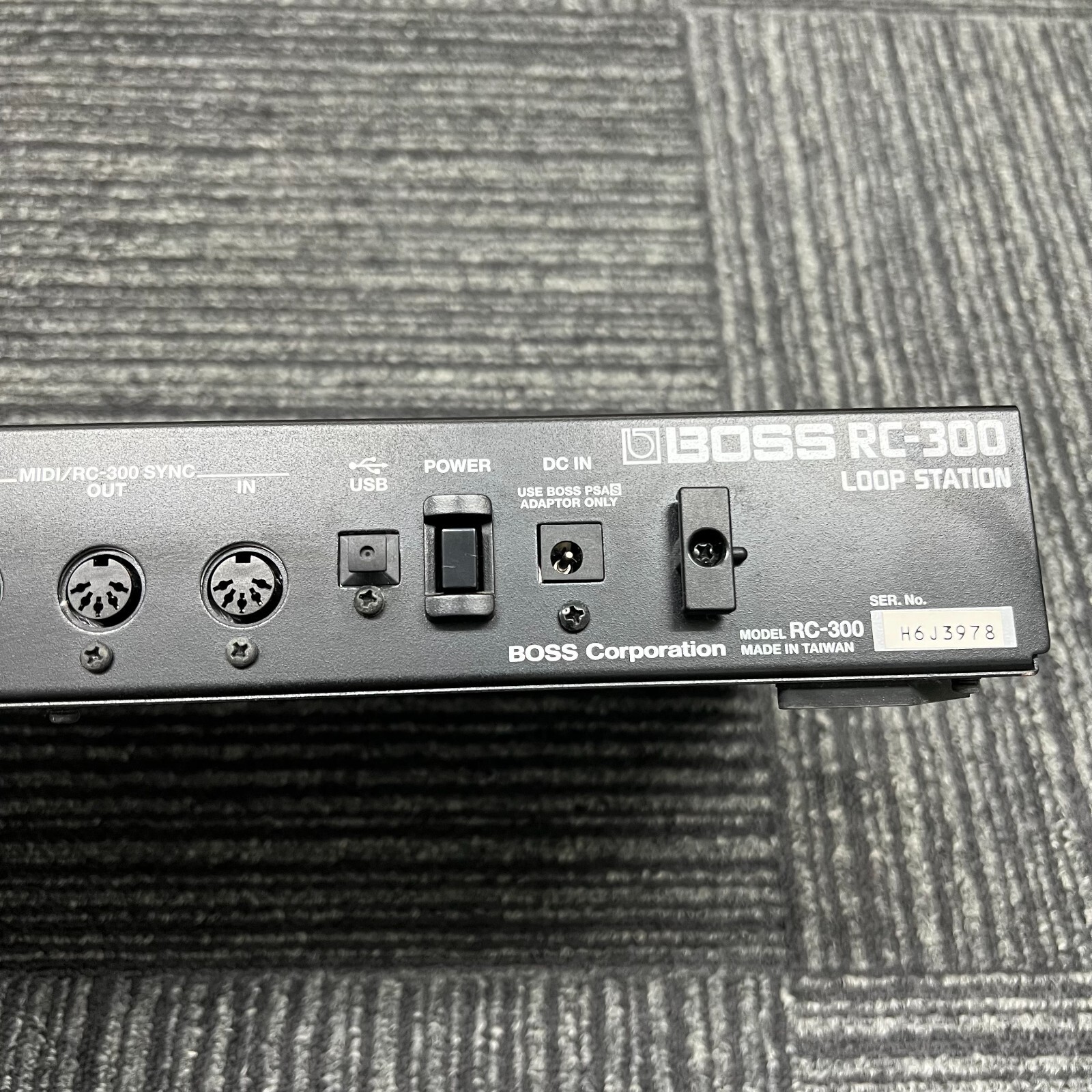RC-300 Loop Station: Ultimate Looping Effects Processor