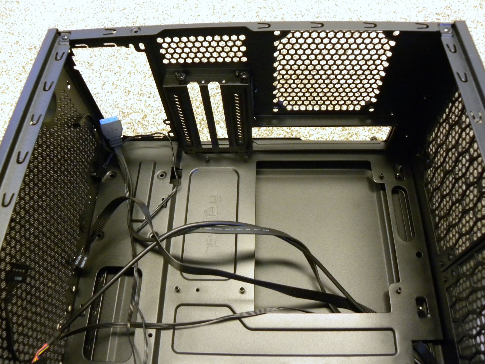 FRACTAL G MINI ATX Mid Tower Computer Case ITX Clear Window FD-CA-FOCUS-MINI-BK