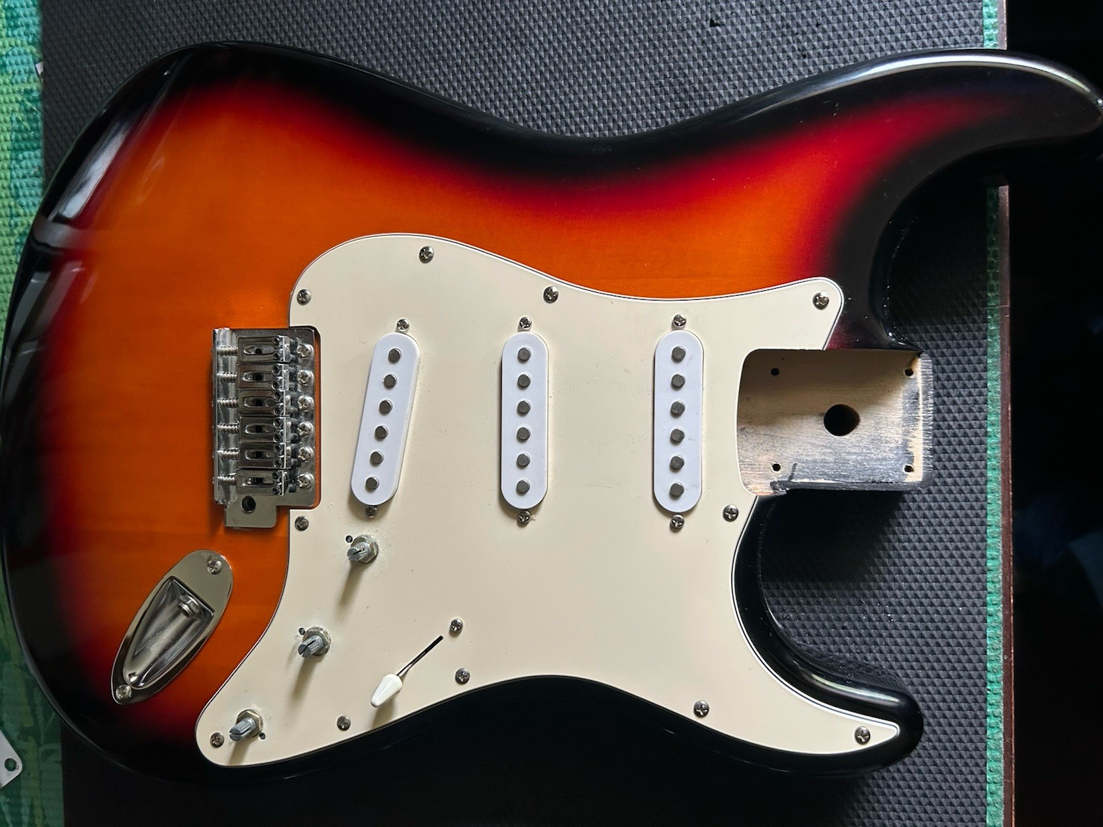 Fender Squier SE Stratocaster Loaded Guitar Body MINT