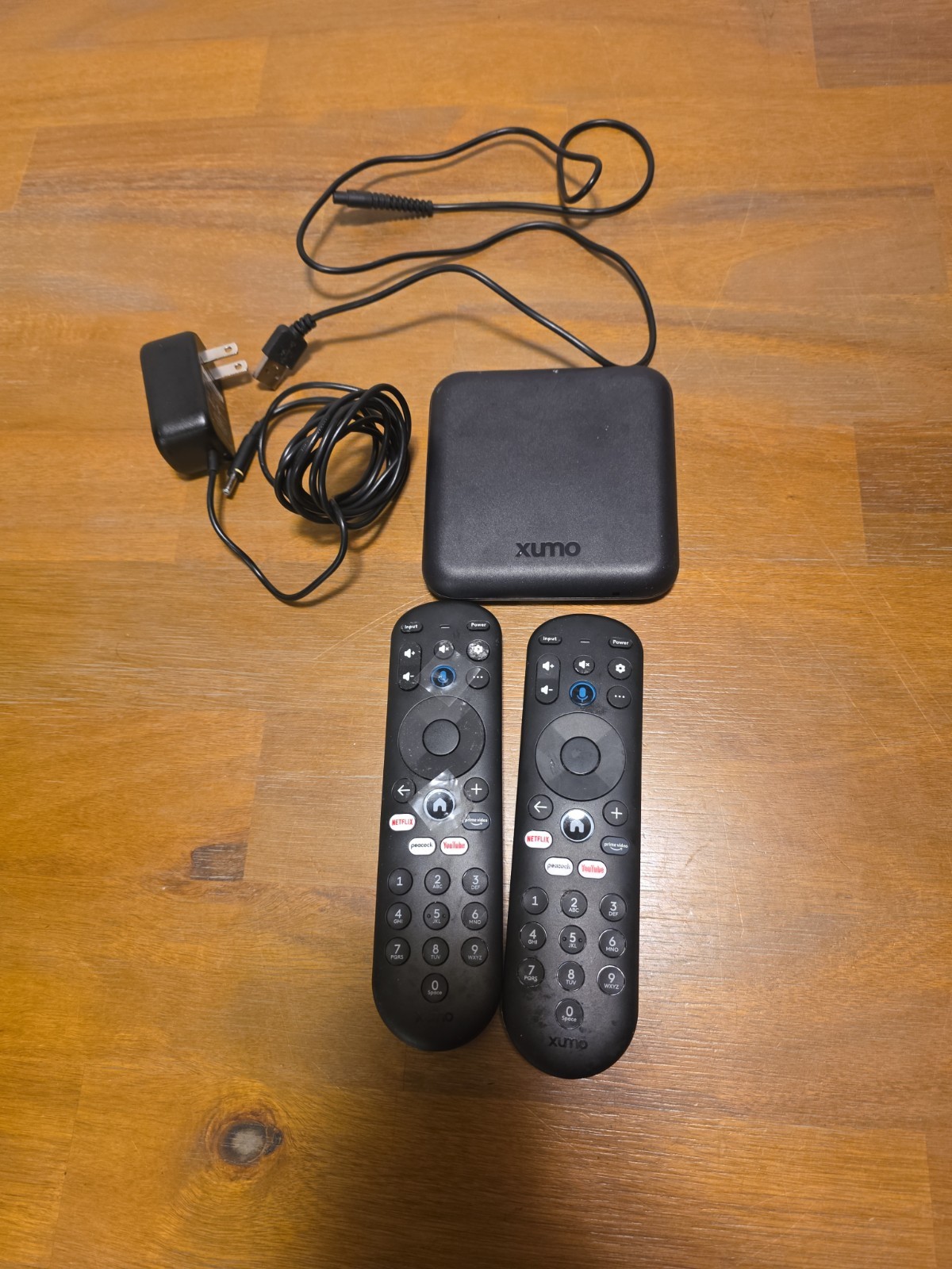 Xumo Stream Box 4K Streaming Device Version SCXI11BEI W/  Remote