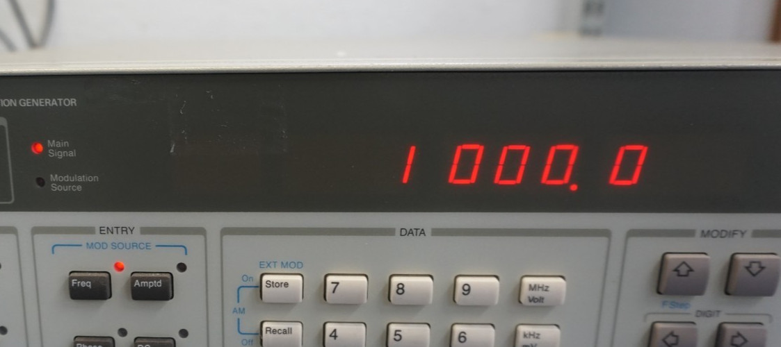 HP 3325B HP Synthesizer Function Generator