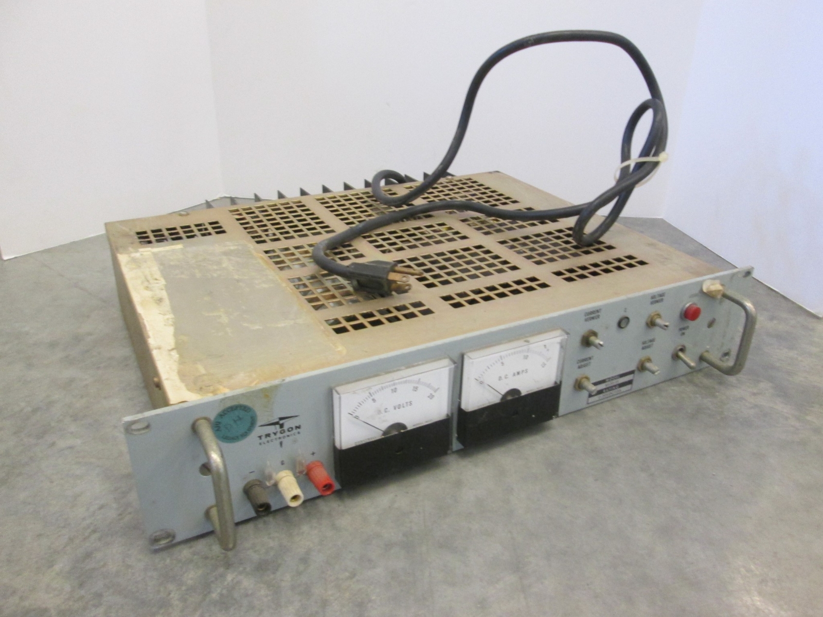 Trygon Electronics, High Voltage Power Supply, 0-20 VDC/15A, Model RS20-15, Used