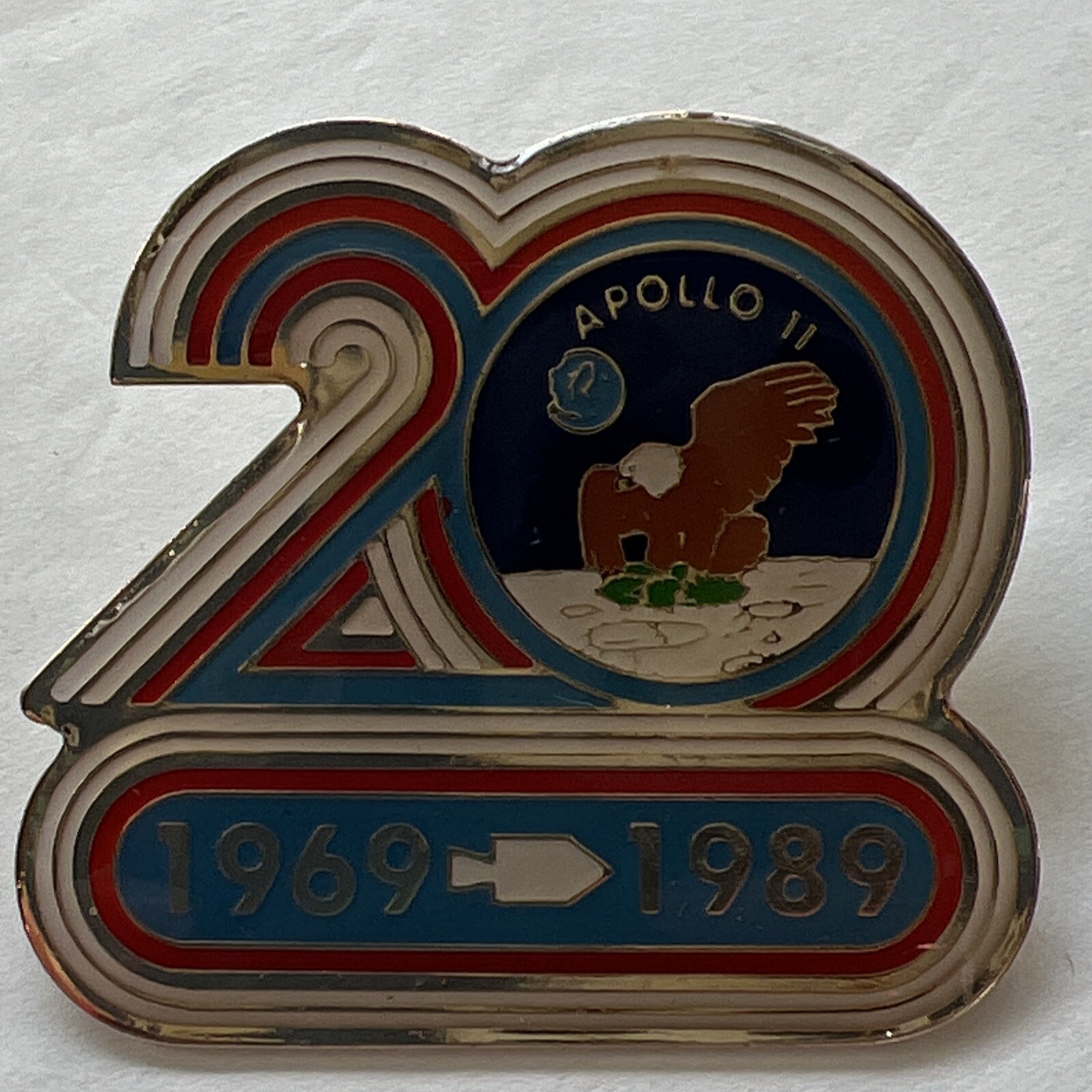 Official NASA 20th Anniversary 1969-1989 Apollo 11 Lapel Pin Eagle landed moon