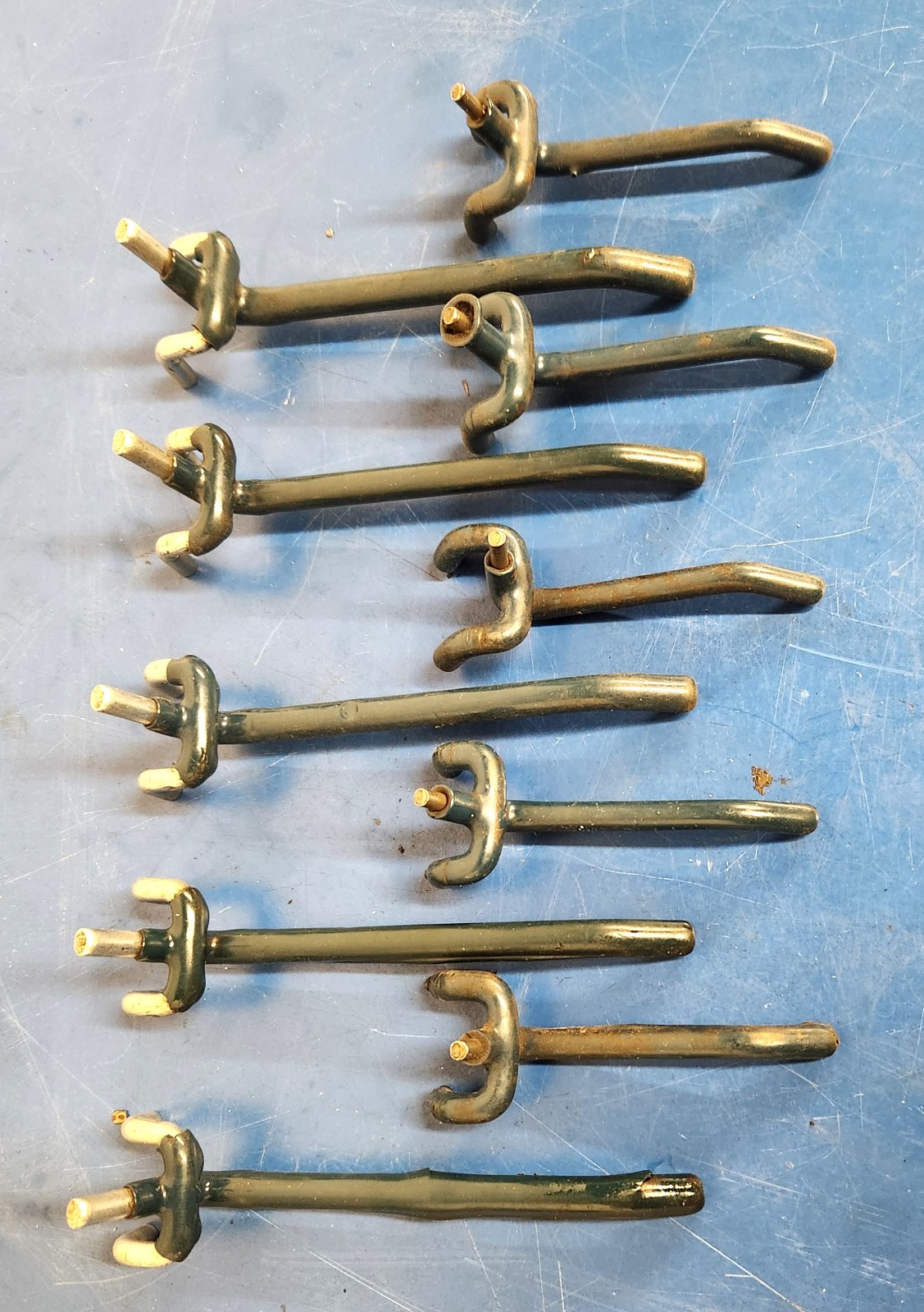 TEN (10) VINYL / RUBBER COATED PEGBOARD HOOKS - FIVE  5" LONG - FIVE 3" LONG