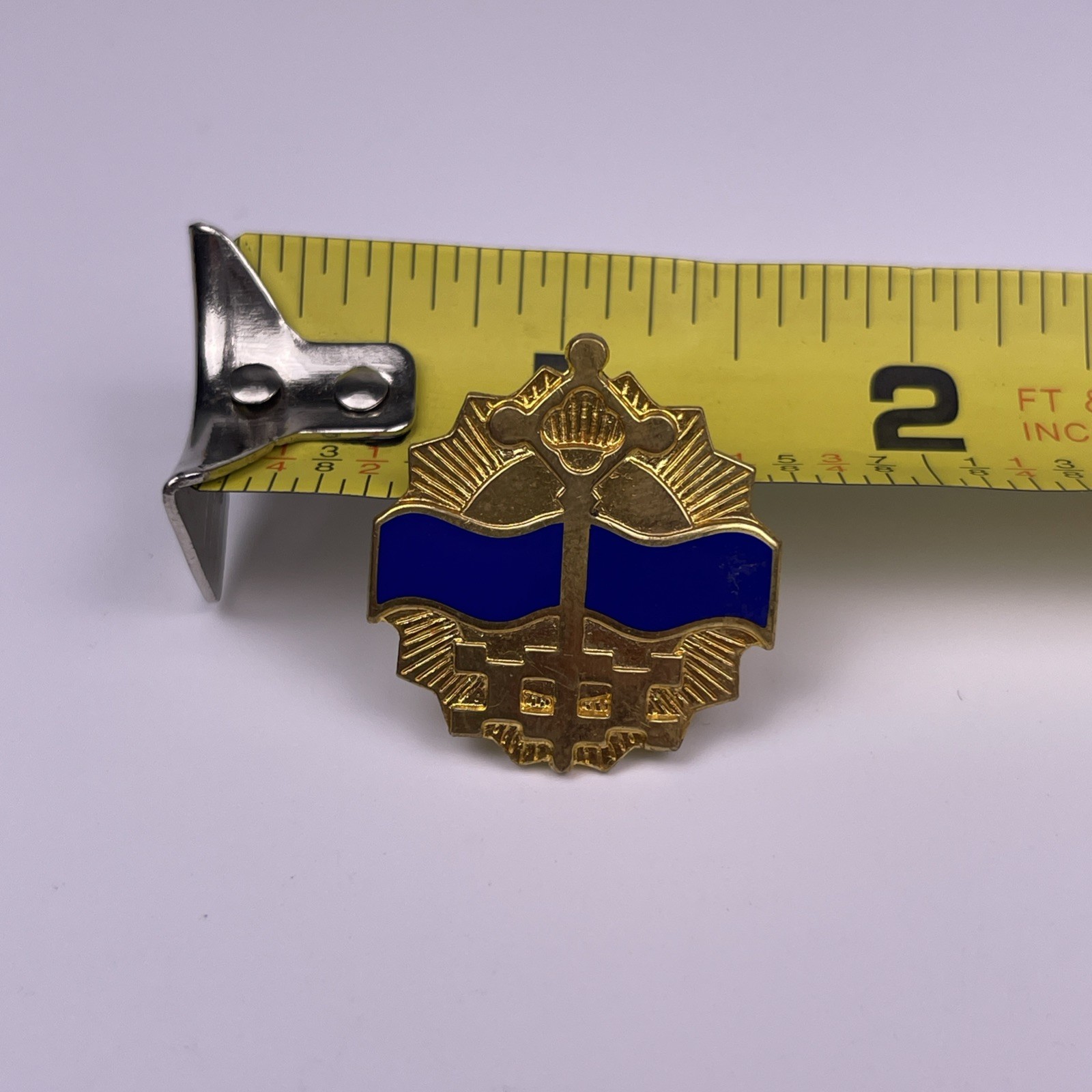 U.S. Military 541st Maintenance Battalion DI DUI Crest Pin Clutch Insignia D22