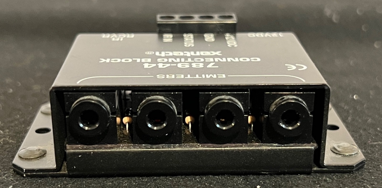 Xantech 789-44 Connecting Block Emitter 1 Zone 4 Source 12VDC