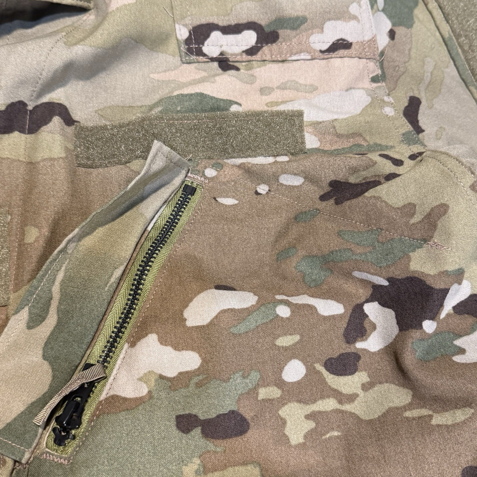 USGI A2CU Aircrew Combat Coat & Trousers Multicam / OCP Large - Regular