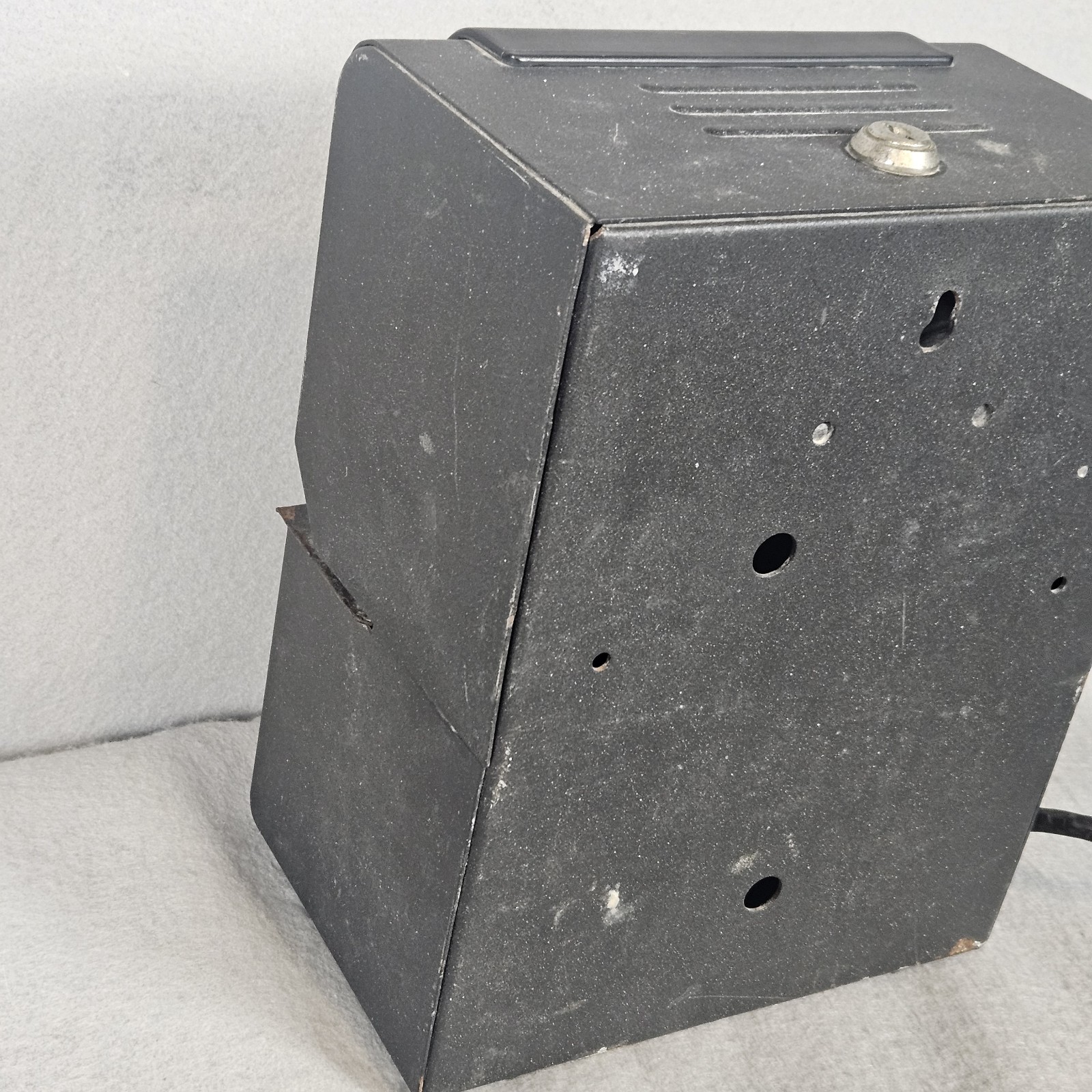 Lathem Model Punch Time Clock Recorder No Key Untested