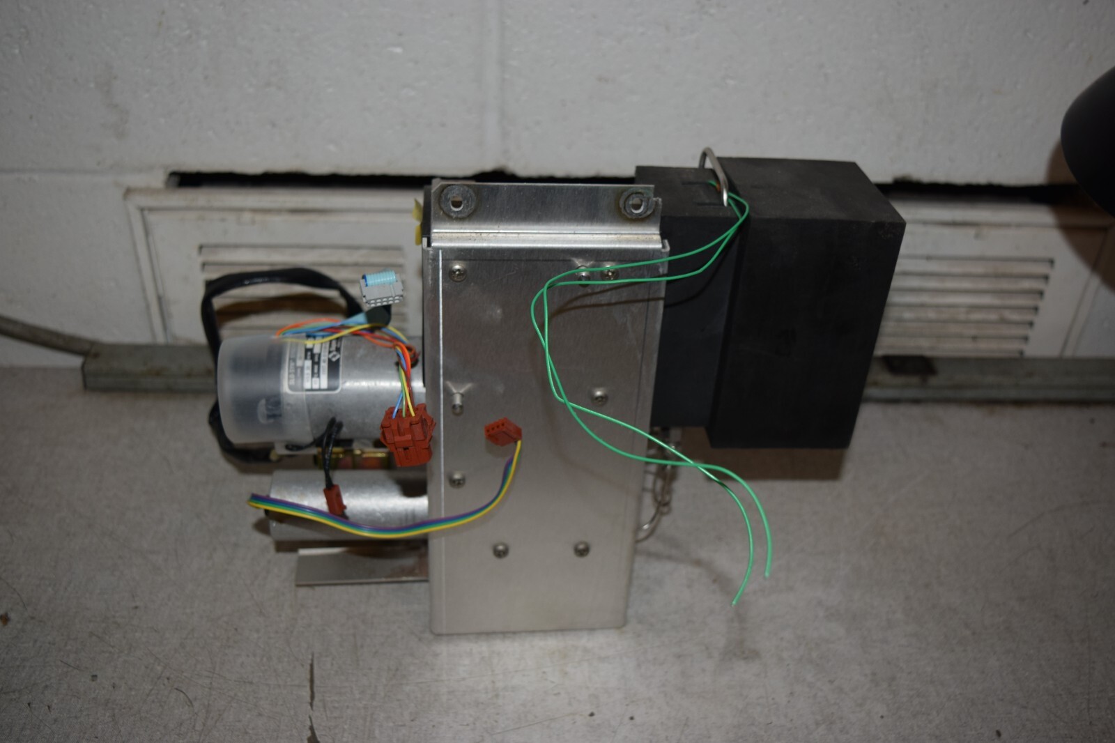 Hewlett Packard HP 7680T Fluid Extractor Part