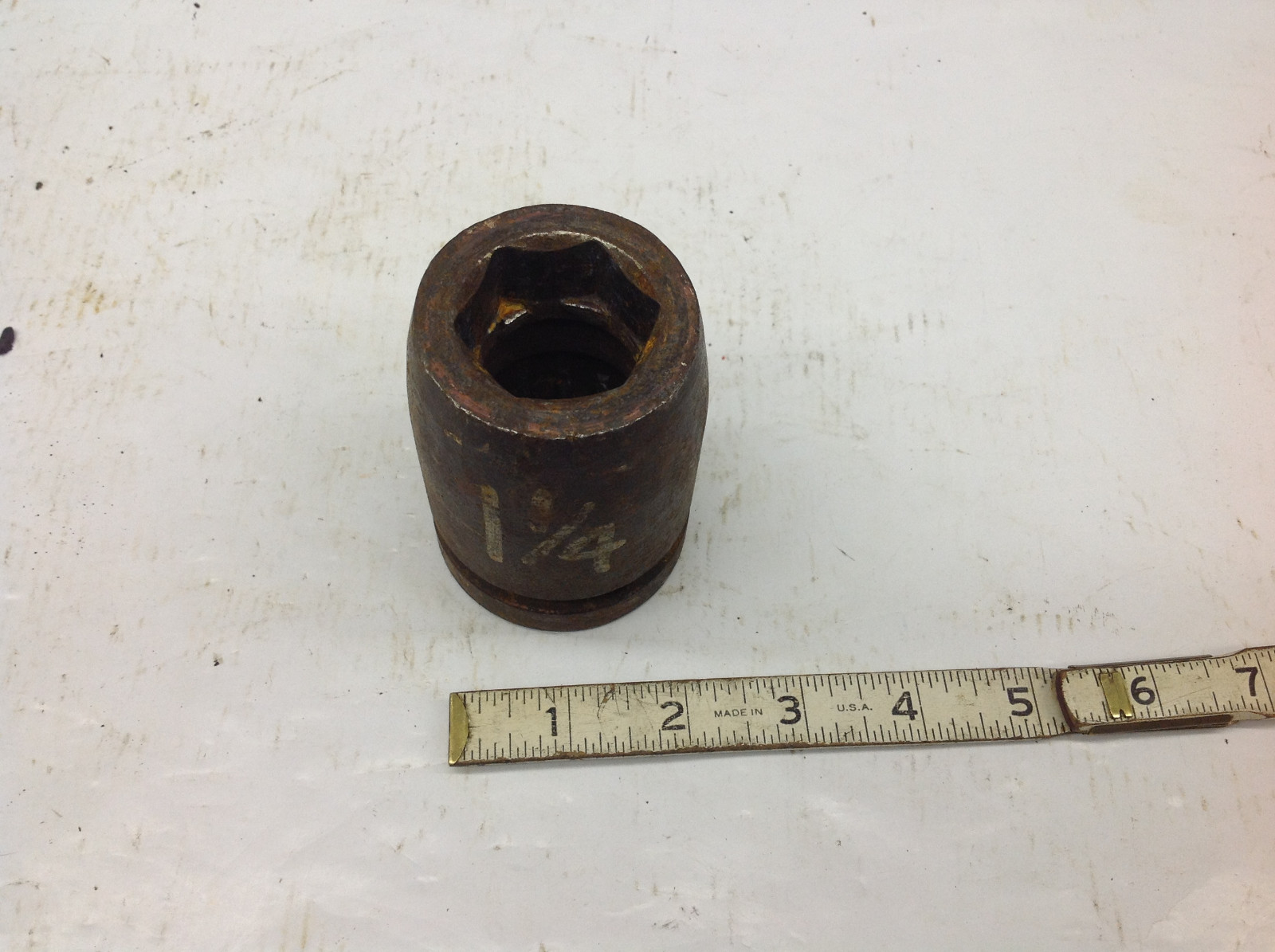 Apex, 1-1/4"  x No. 5 Spline Drive 6 Pt Impact Socket. d5r4