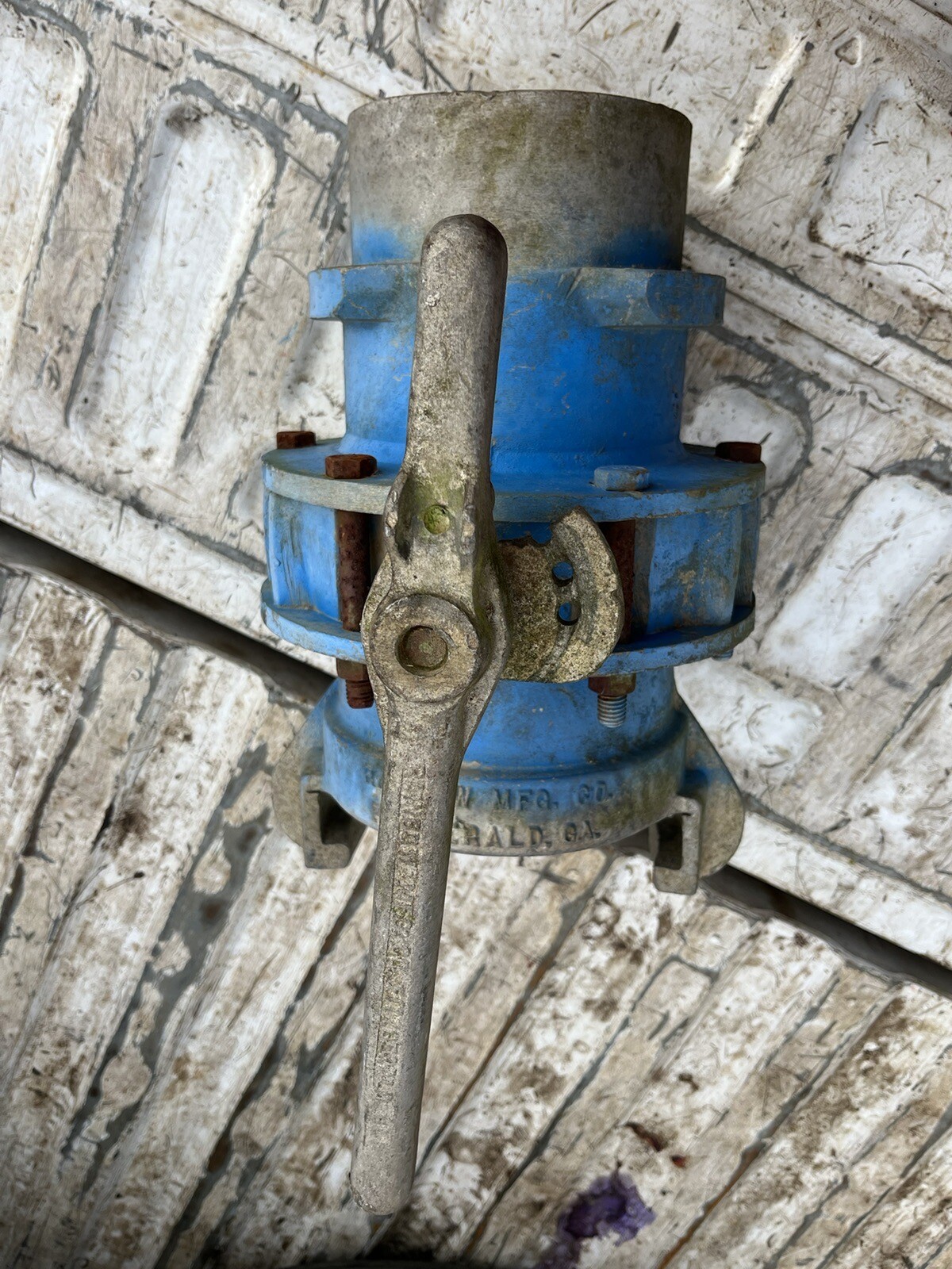 Aluminum Irrigation Pipe Fitting 6" Line Valve Twist Lock