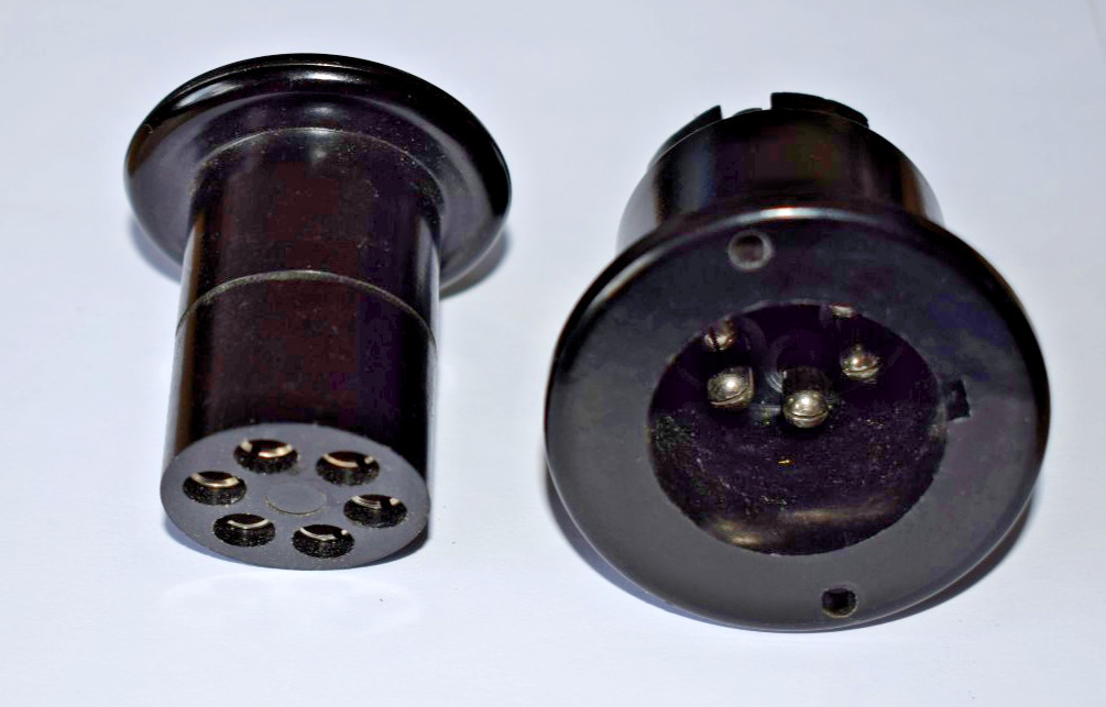 LARGE BULGIN 6 WAY PLUG AND SOCKET