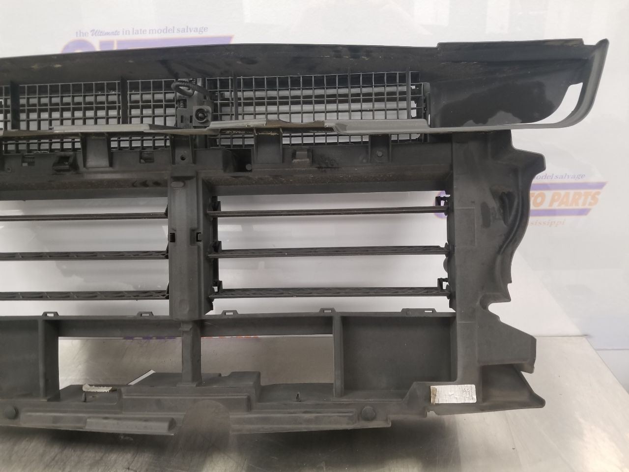 22 CHEVY COLORADO LT 2.5L AIR SHUTTER OEM