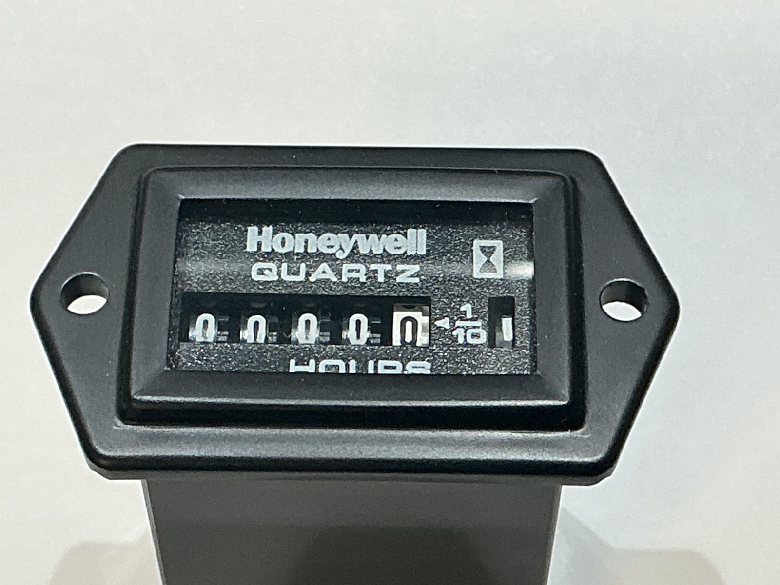Honeywell 85094 Quartz Hour Meter and pre-wired Relay for Rotax engine