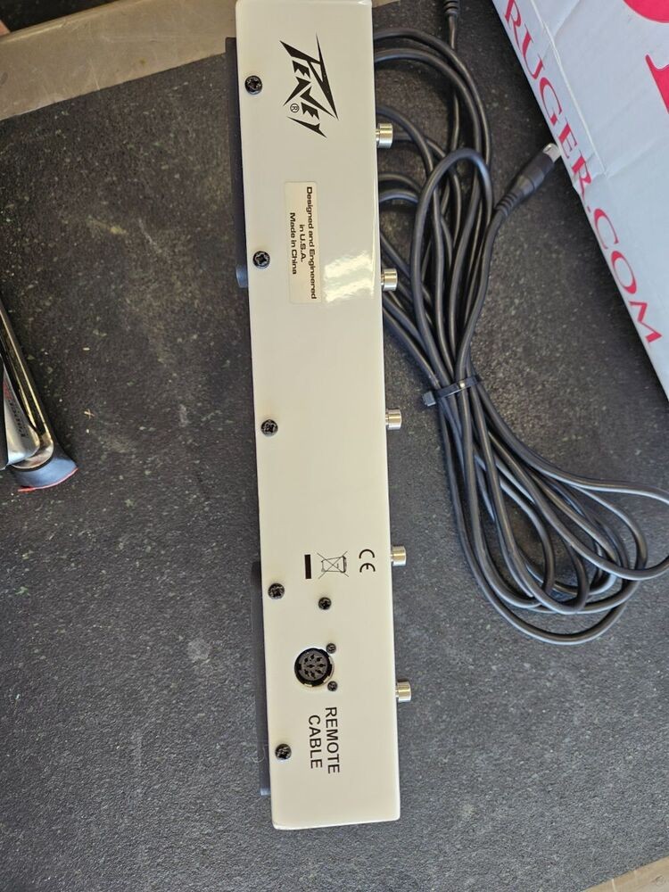 Peavey INVECTIVE FS WITH CABLE