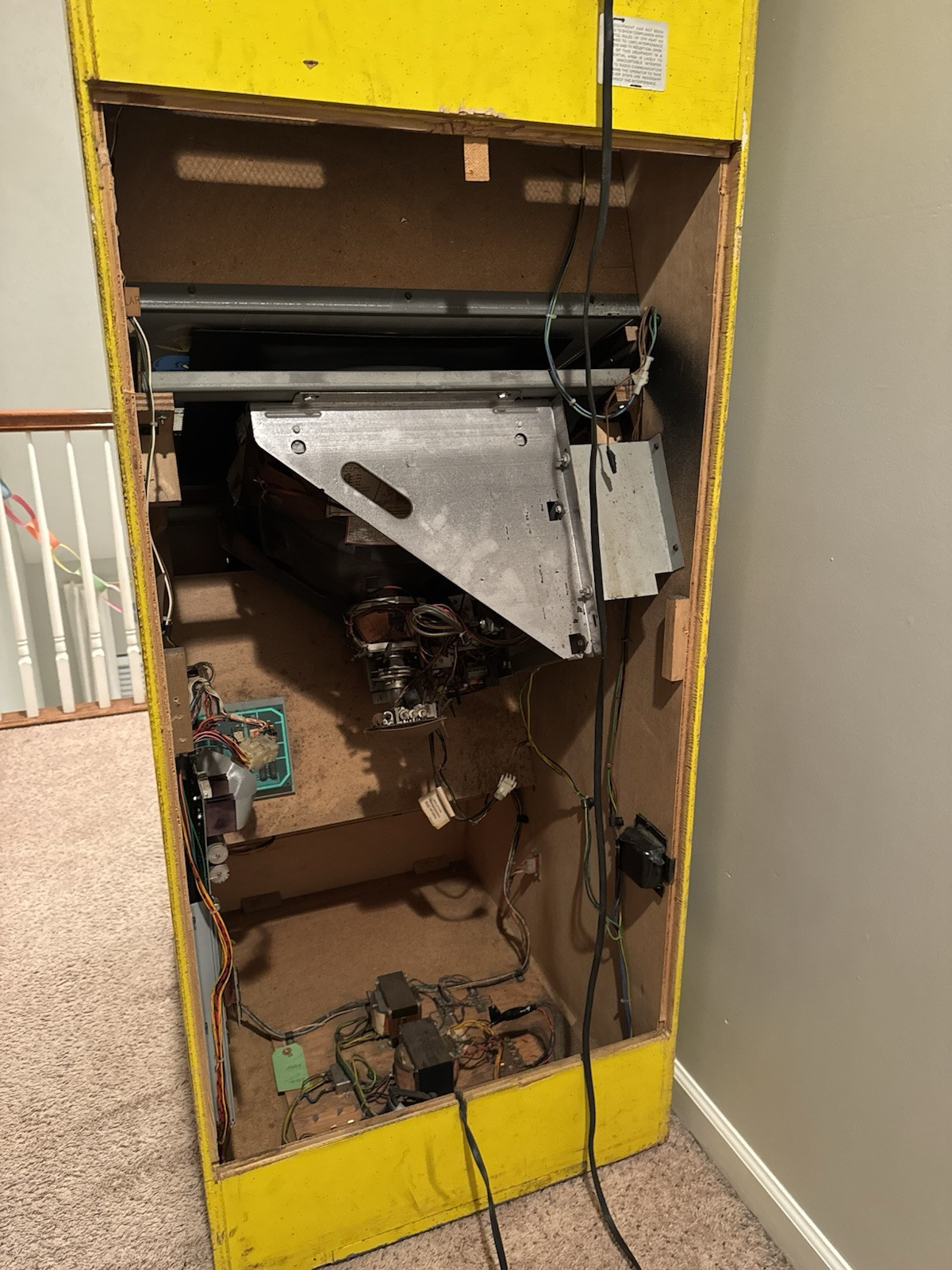 PAC-MAN ARCADE MACHINE by MIDWAY (requires repair)