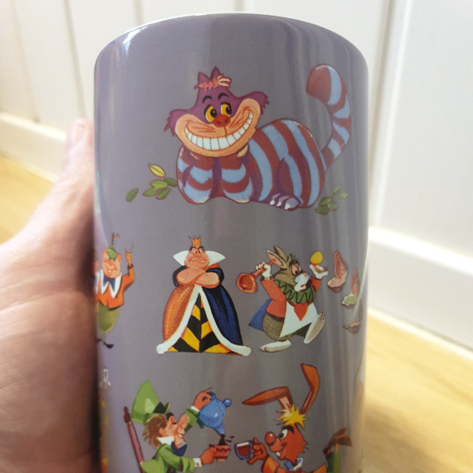Disney Store Genuine Walt Disney Alice in Wonderland Ceramic Mug 12.5cm