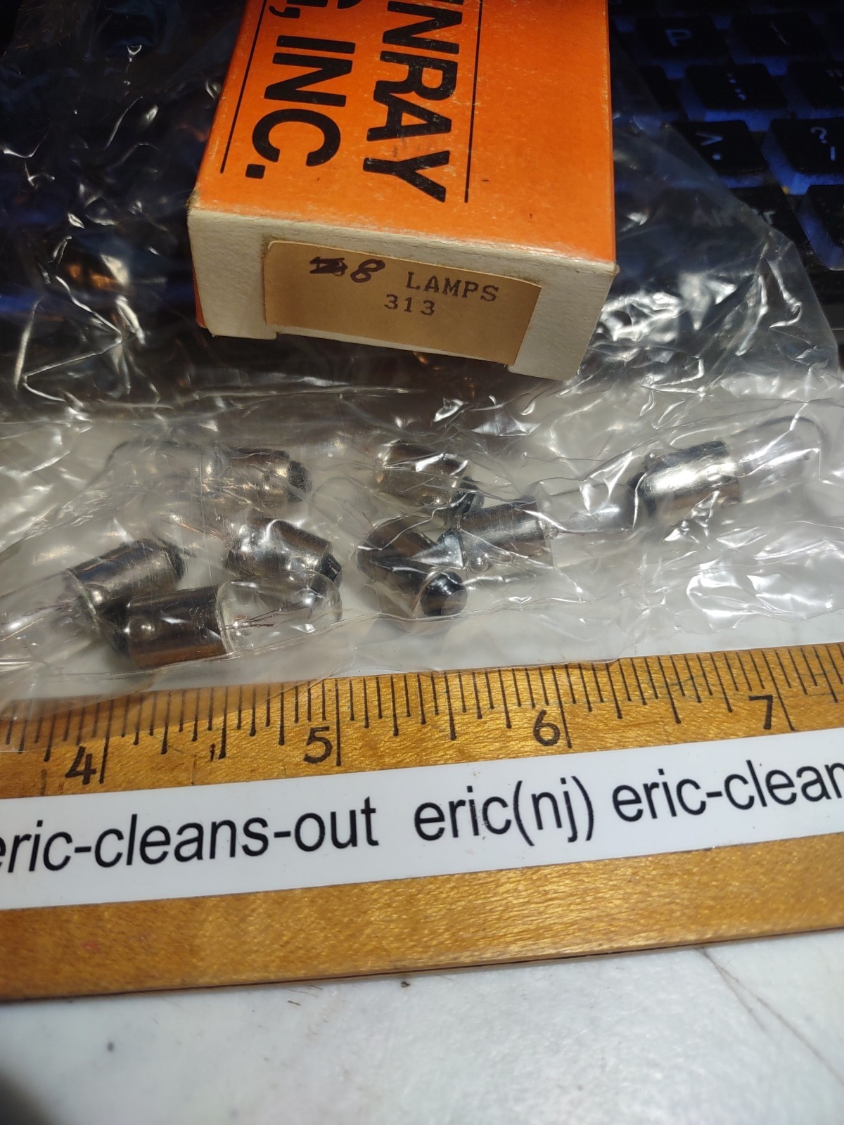 Sunray 313 AIRCRAFT MINIATURE LAMP LIGHT BULBS 28V .17A Box of 8