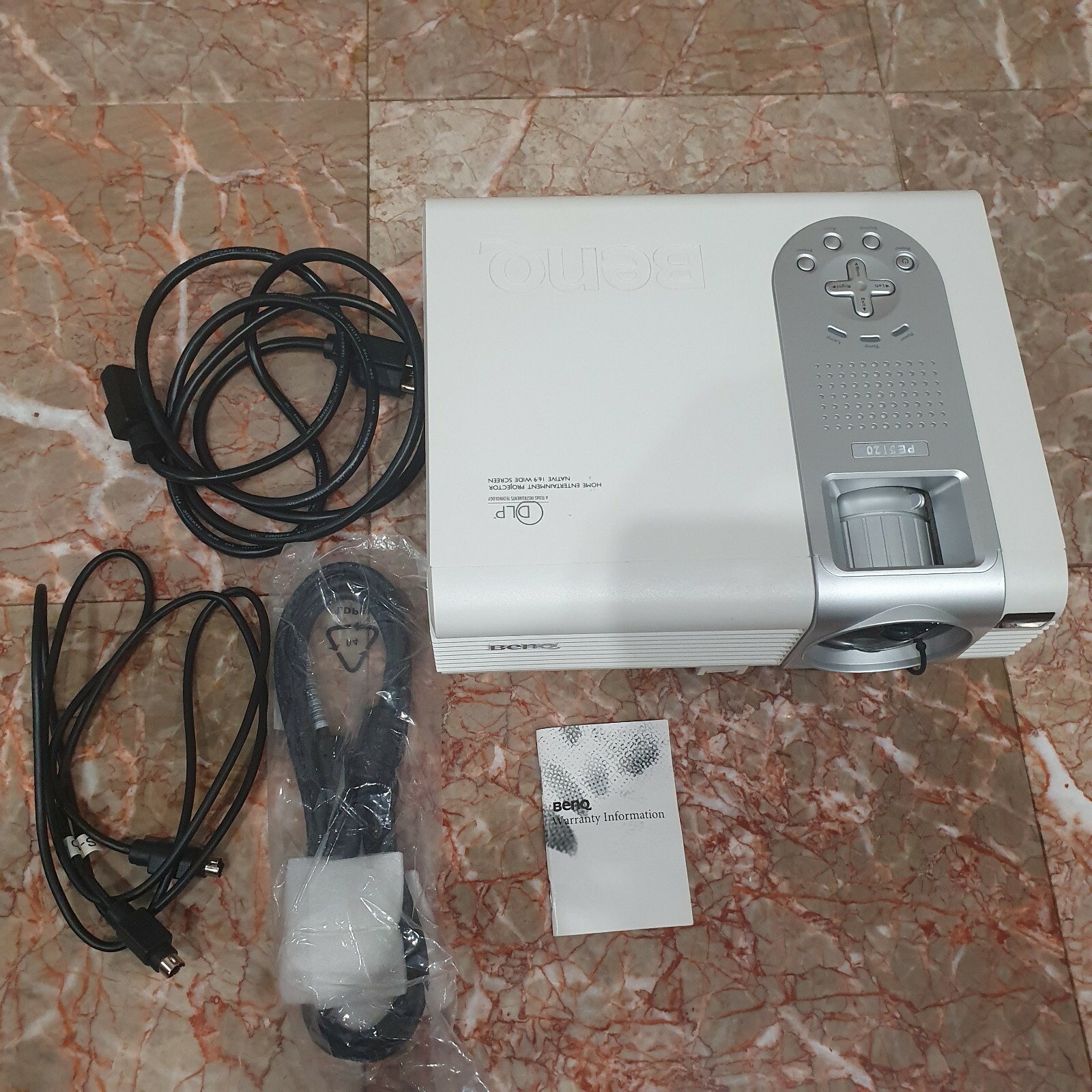 BenQ PE5120 Projector Home Theater Projector w/ Case TESTED NO REMOTE