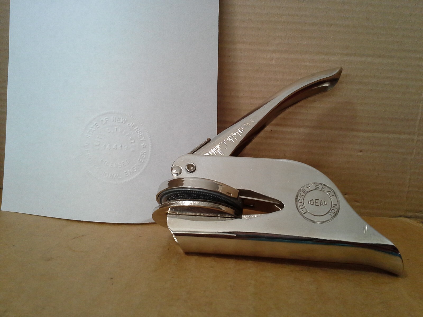 Vintage. Ideal Pocket Seal Embosser No. 1  . working. VGC