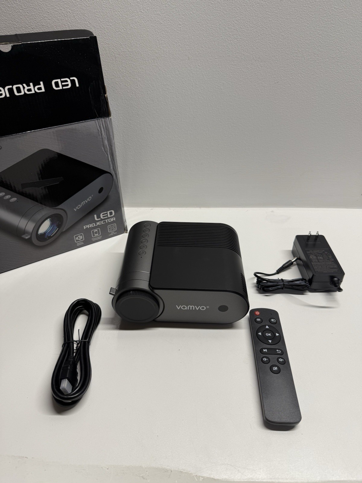 Vamvo LED Desktop Projector Black w/ Remote, Power Adapter & USB Cable