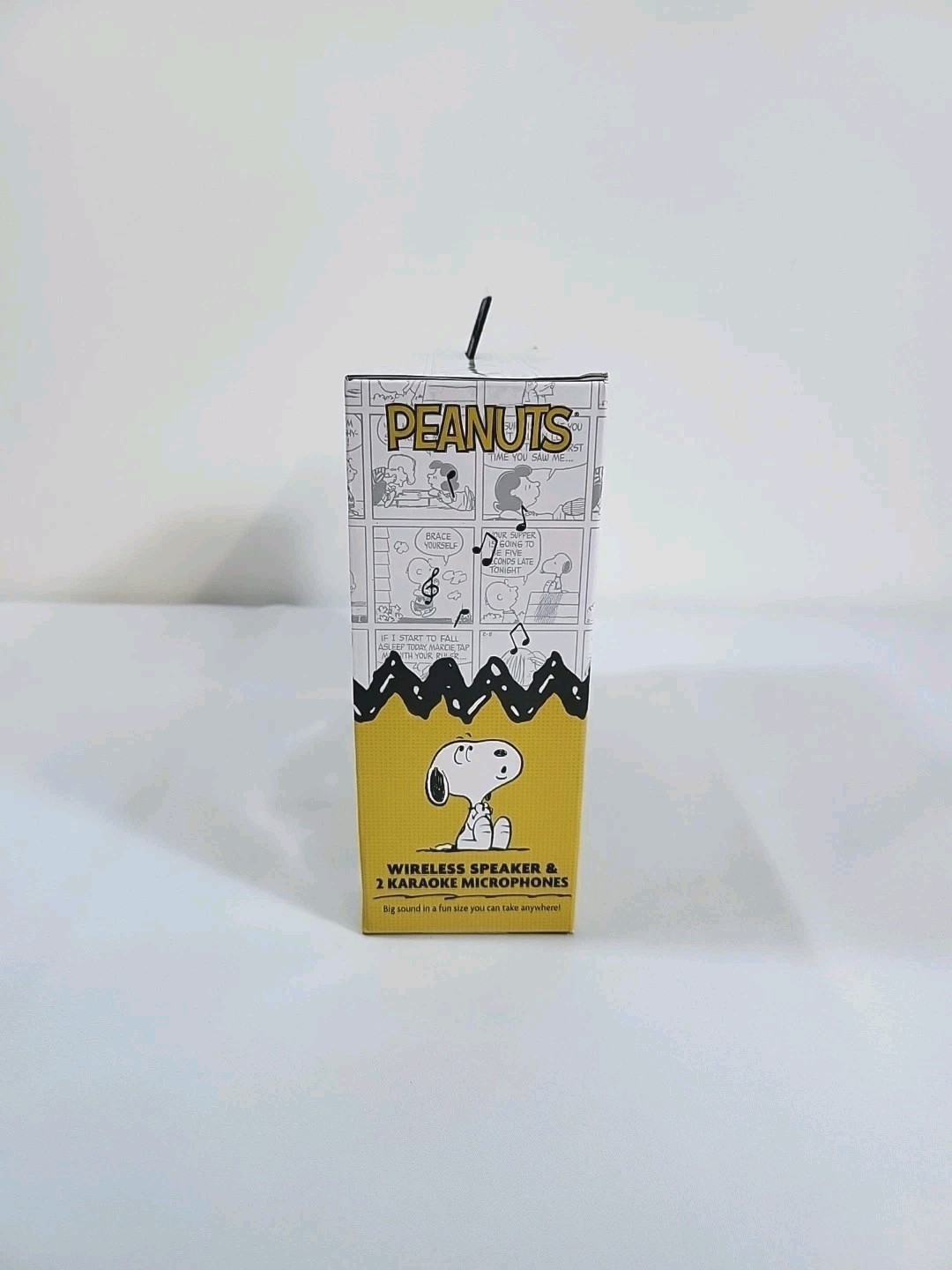 Peanuts New Snoopy Wireless Speaker & Karaoke Microphone Red/Black Set