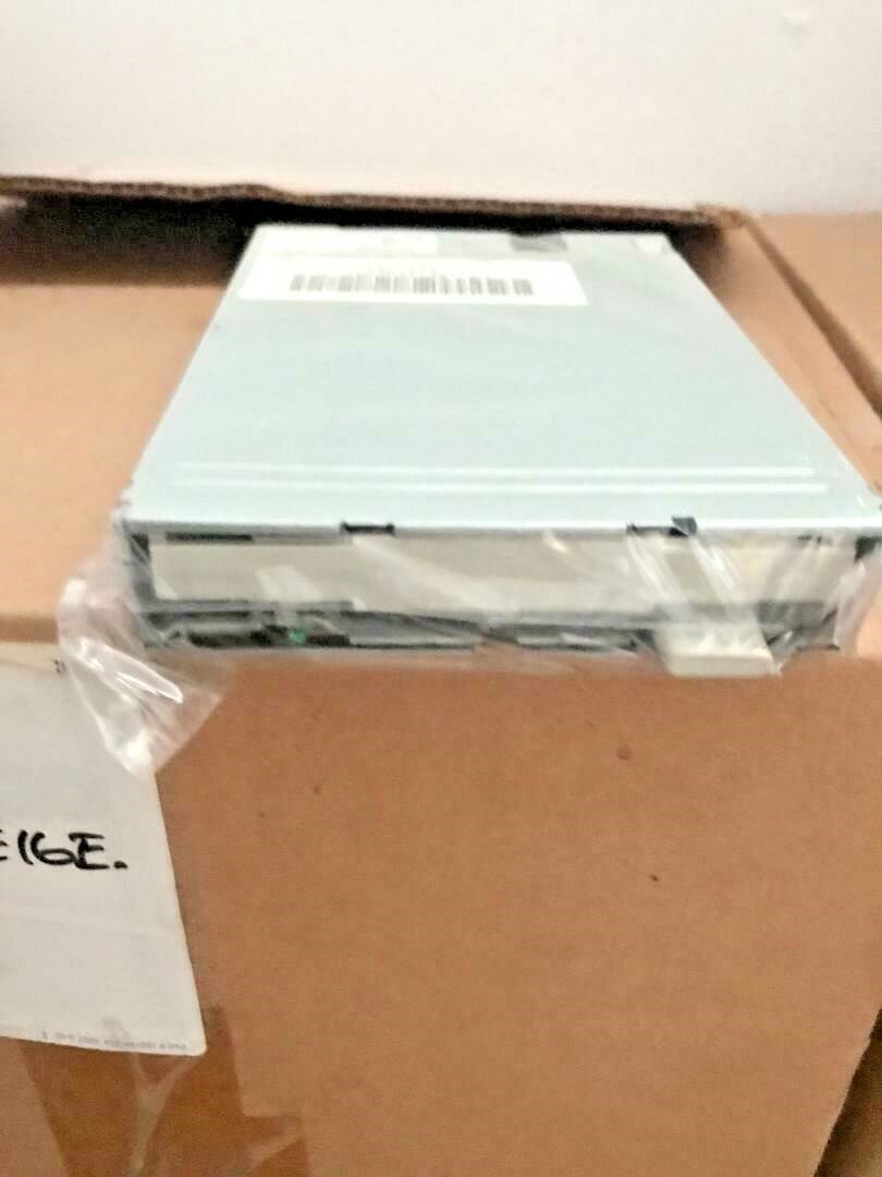 Mitsubishi Electric MF355F-2490UC 3.5" Floppy Disk Drive - Tested Pulls RM3-WIN
