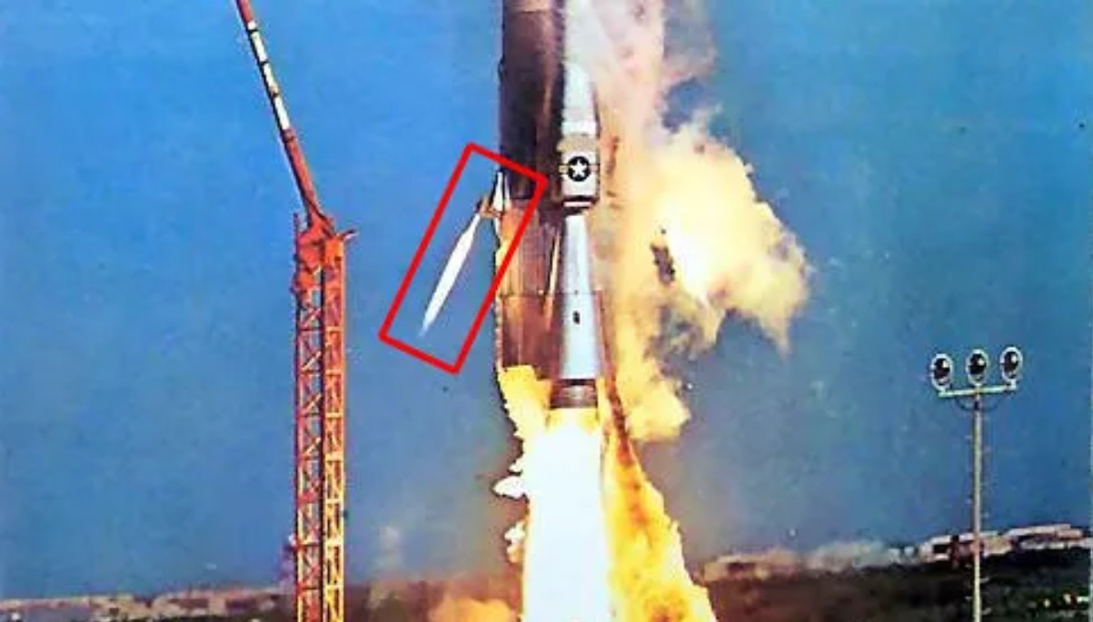 Rare LR101 Rocket Engine – Inert / Empty / Display Only – Space Aviation Collect