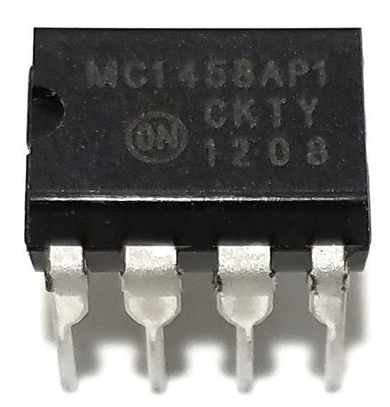 10PCS MC1458P MC1458 + Sockets - Dual Operational Amplifier IC