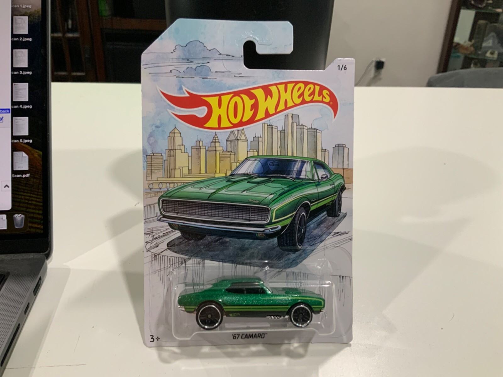 HOT WHEELS 1/6  '67 CAMARO DETROIT MUSCLE