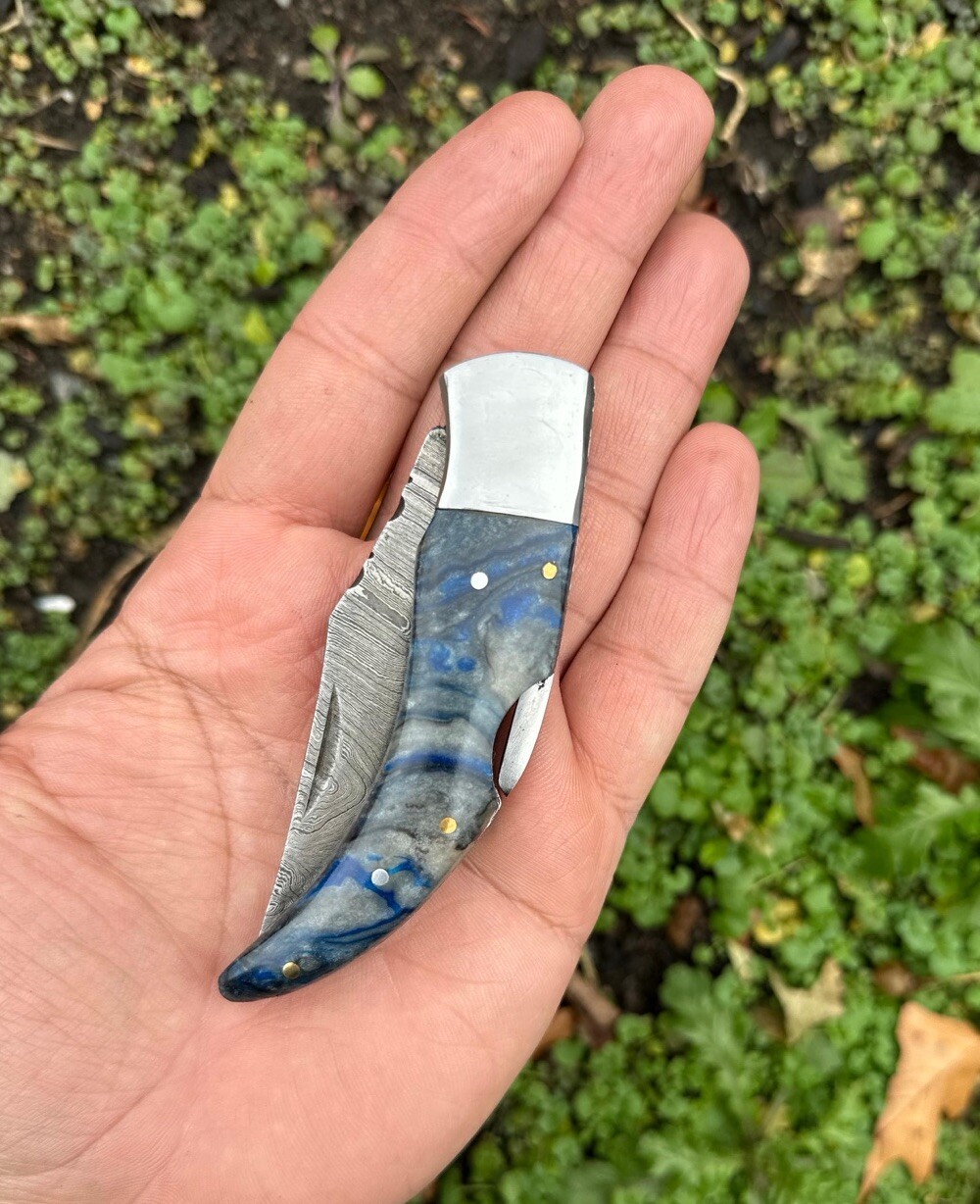Best Gift Damascus Folding Blade Pocket knife Tactical Outdoor Hunting