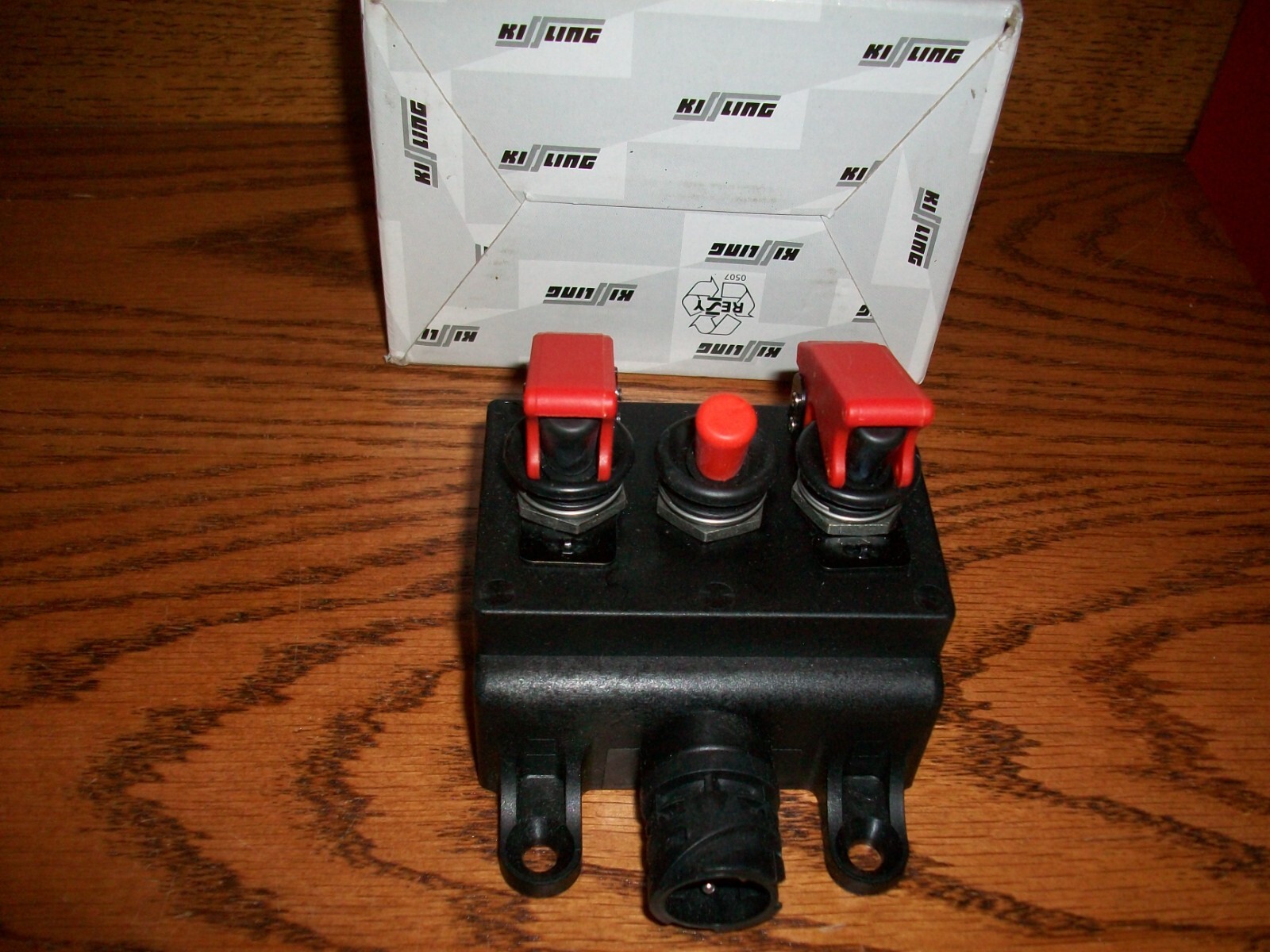 Kissling 07 3 3 99 916 waterproof toggle switches--NIB-unused Fast FREE shipping