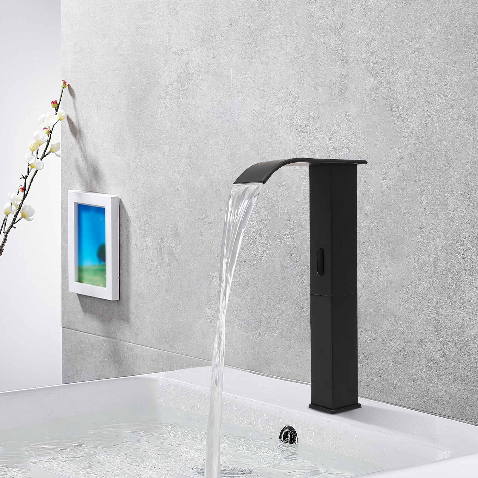 Modern Kitchen Automatic Sensor Faucet Black With Temperature-regulating Valve.