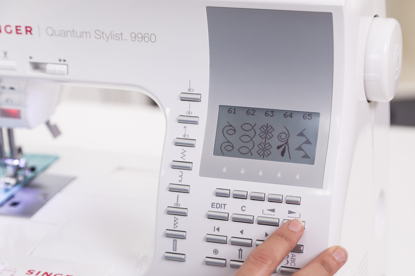 Singer Quantum Stylist 9960 Computerized Sewing Machine